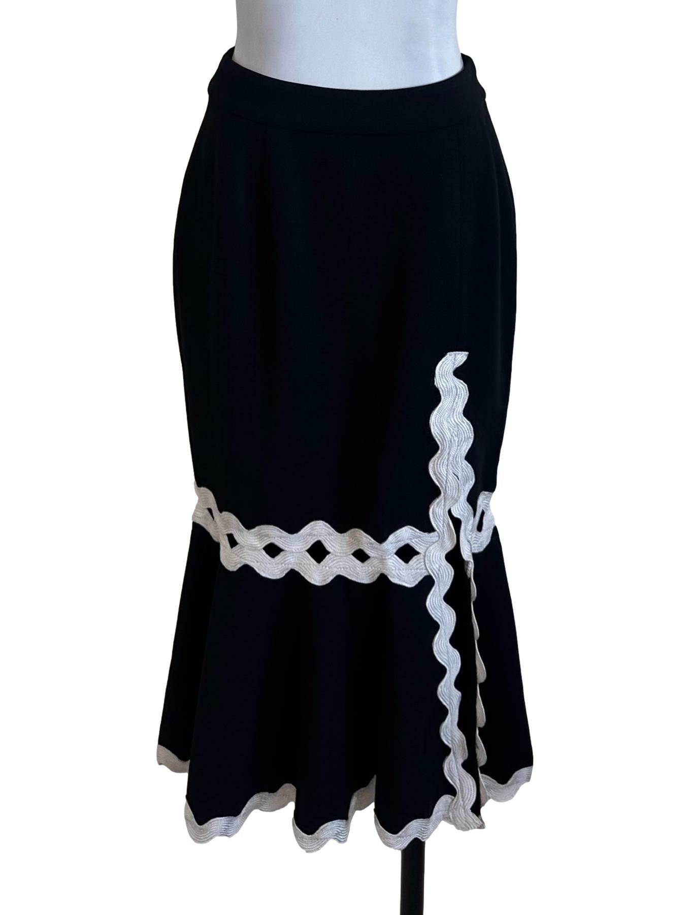 Raven Black Lace Trumpet Slit Skirt