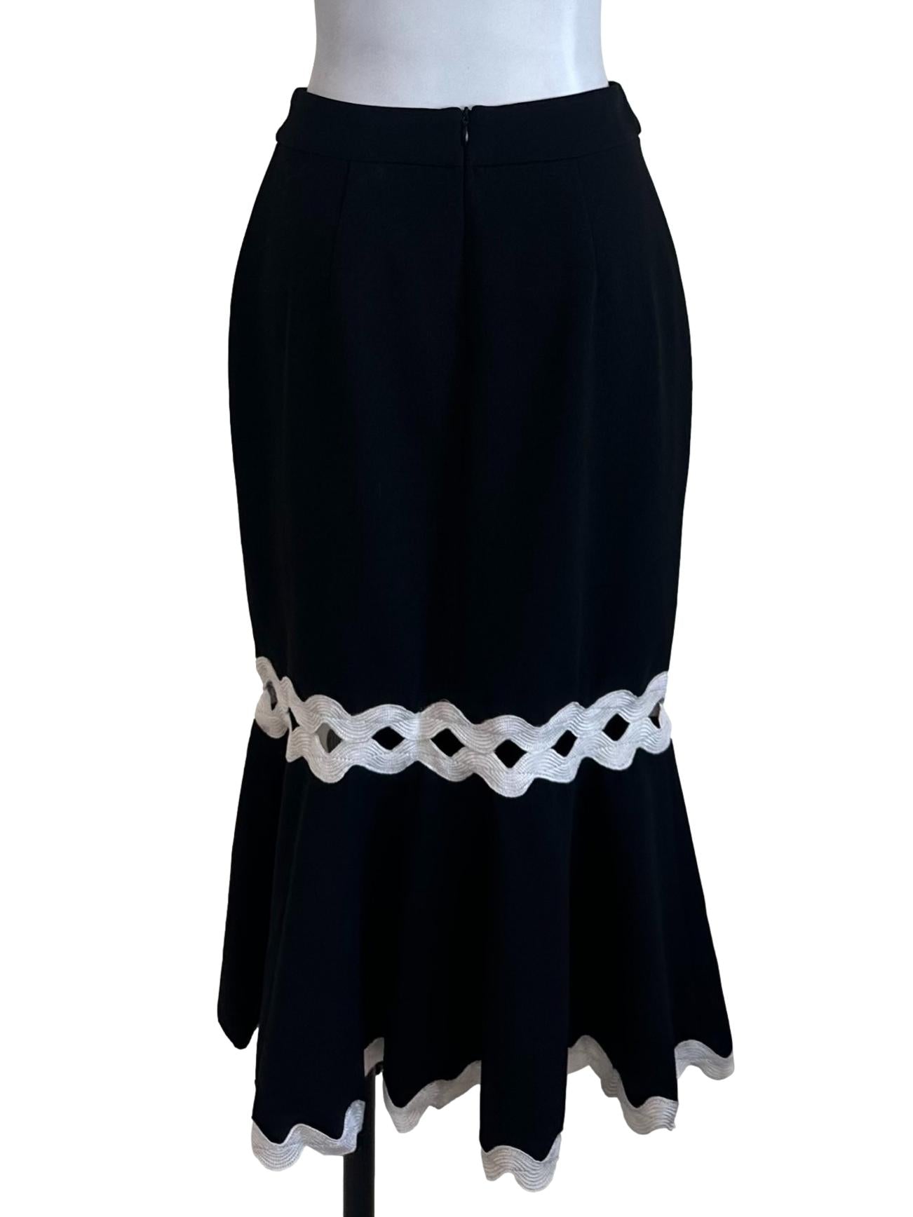 Raven Black Lace Trumpet Slit Skirt