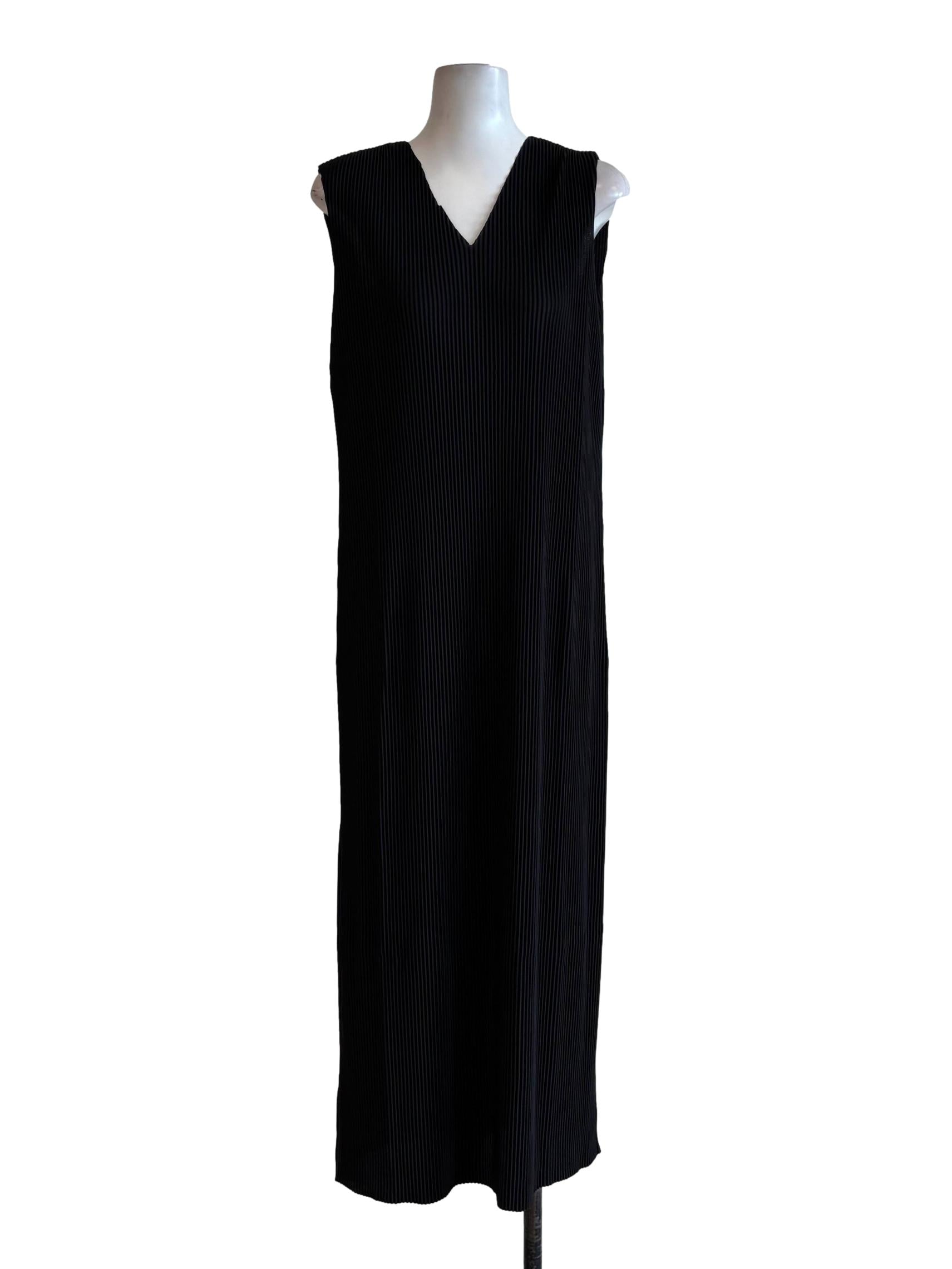 Night Black Sleeveless Pleated Dress