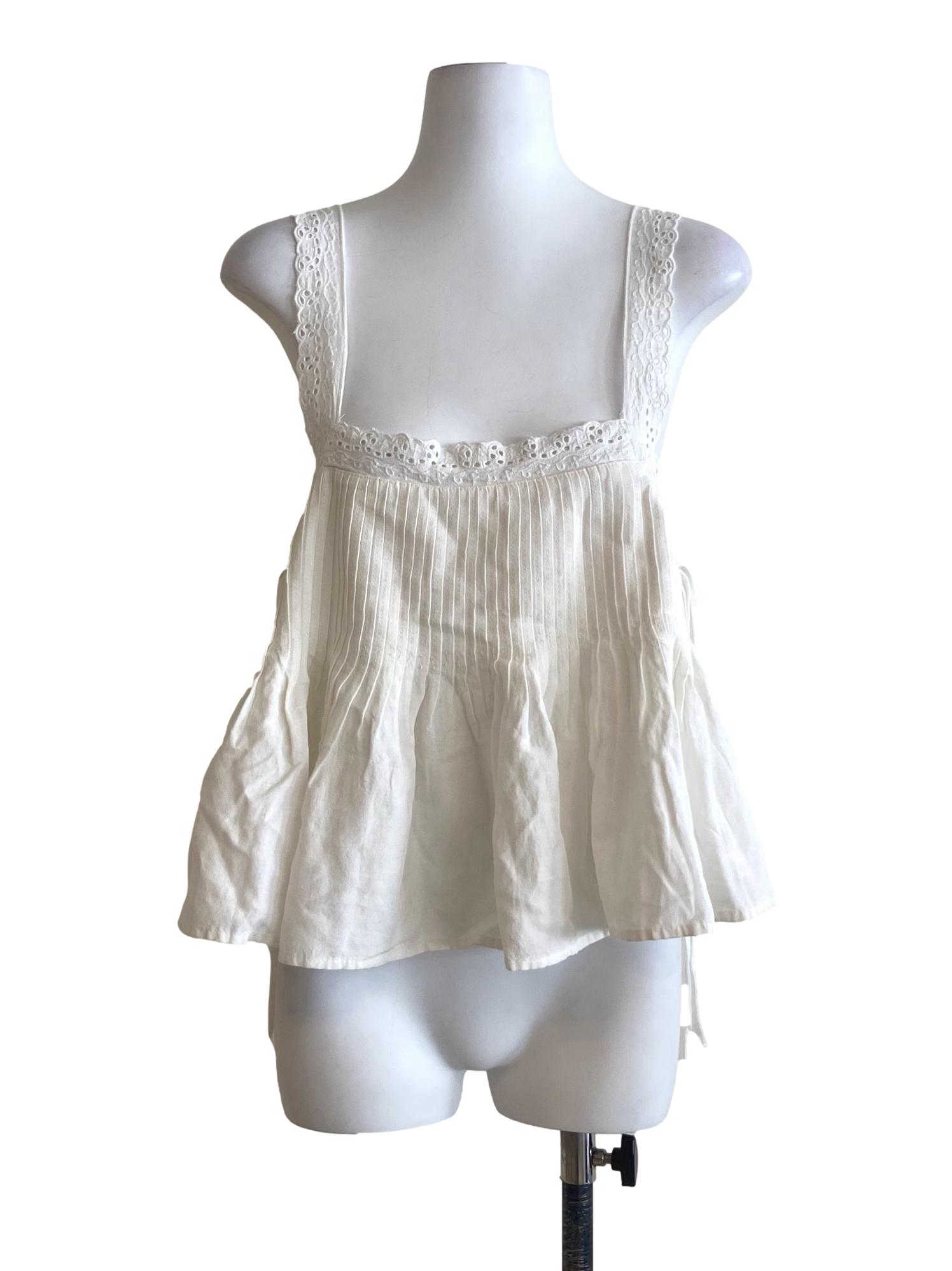 White Sleeveless Floral Embroidery Top