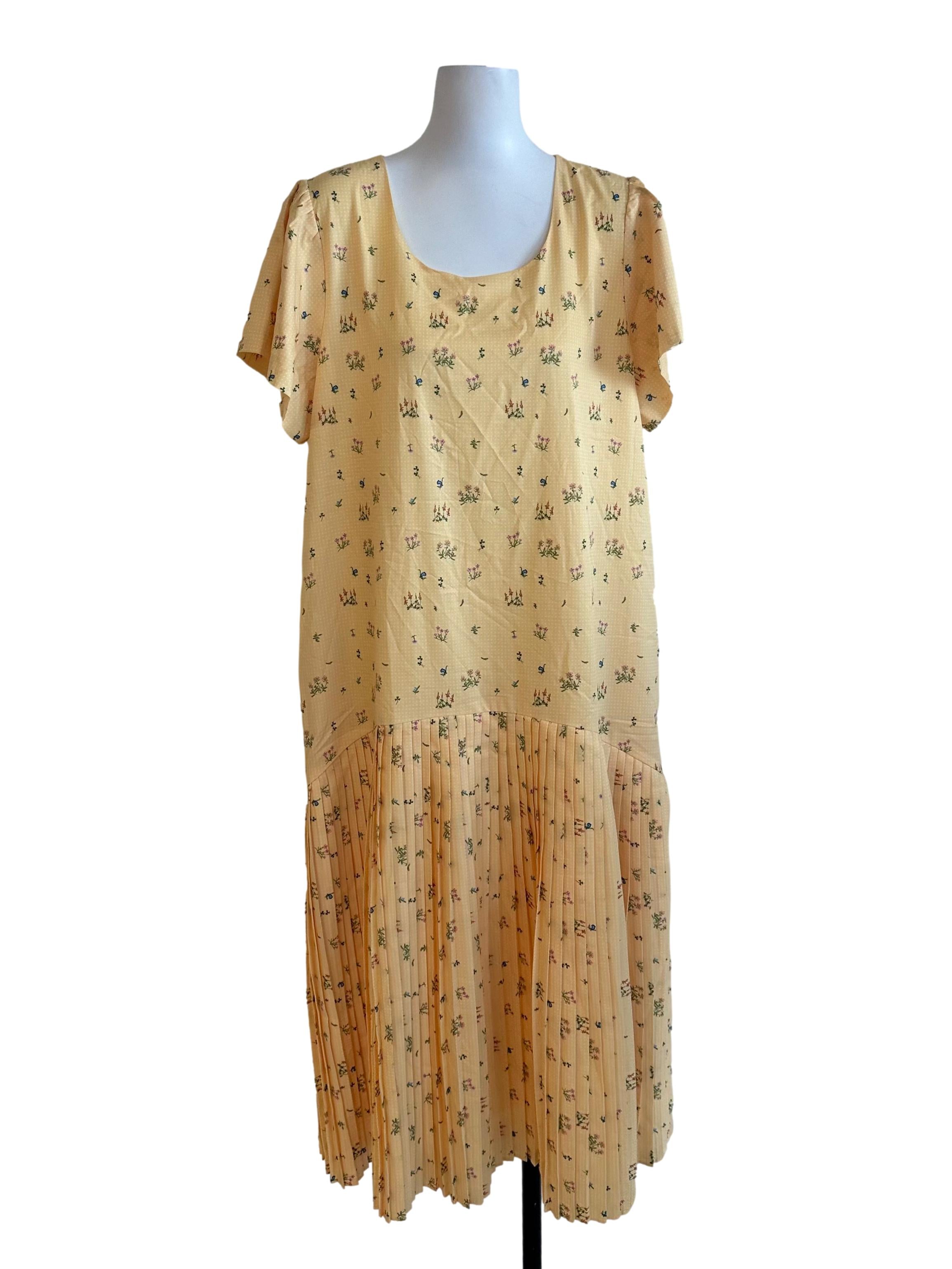 Sunny Yellow Floral Pattern Pleated Dress