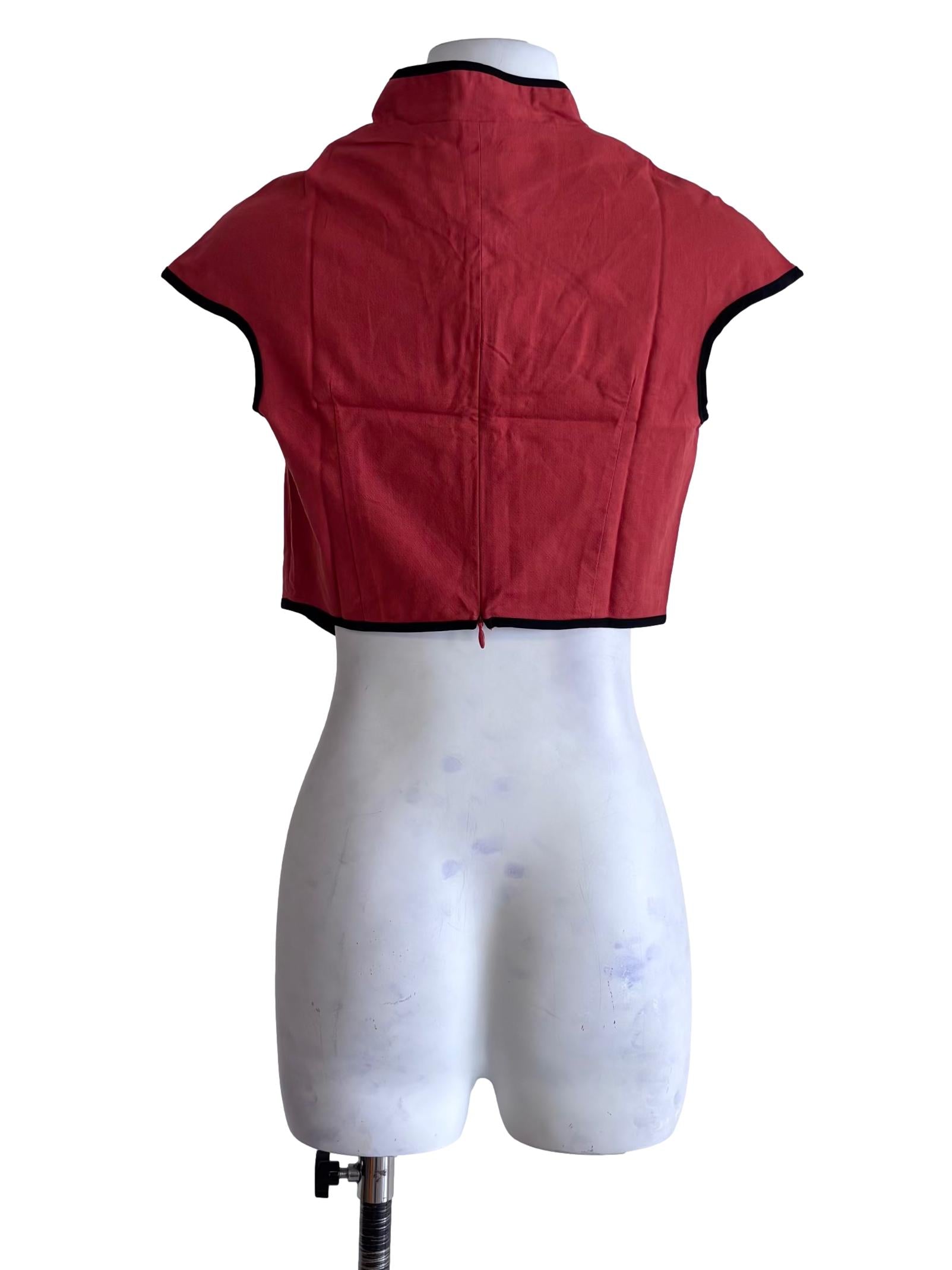 Red Rui Qipao Curved Hem Top