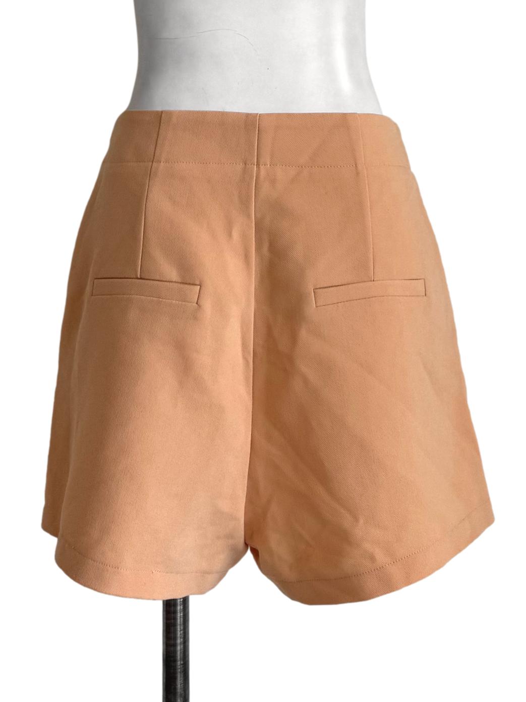 Milk Carrot Front Buttons Short Pants