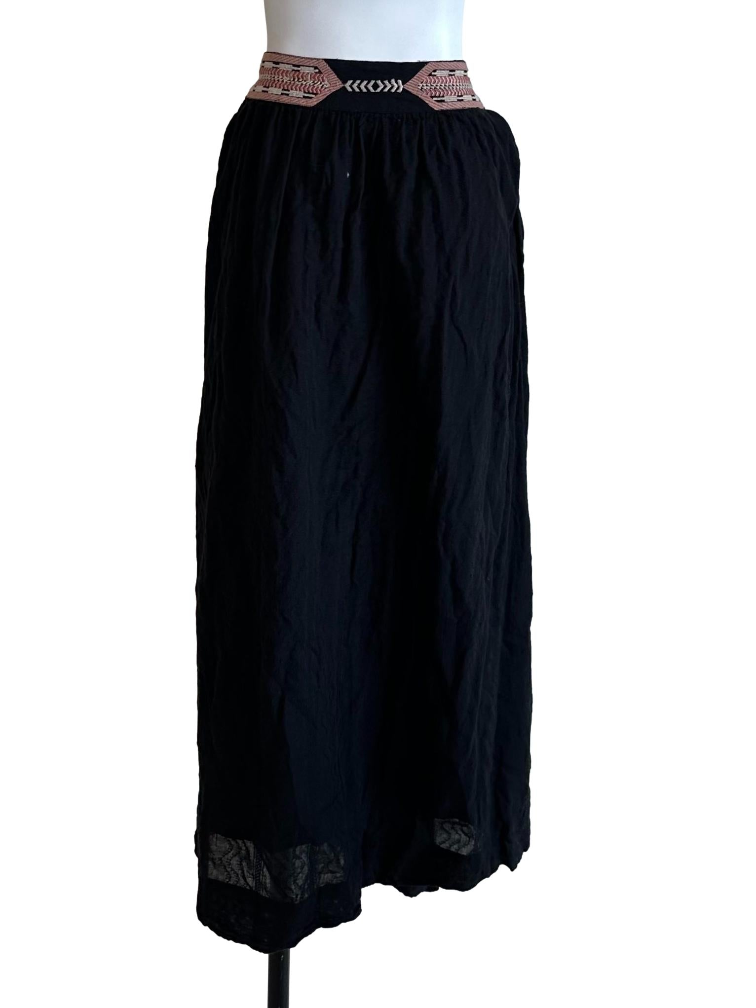 Onyx Black Embroidery Button Slit Skirt