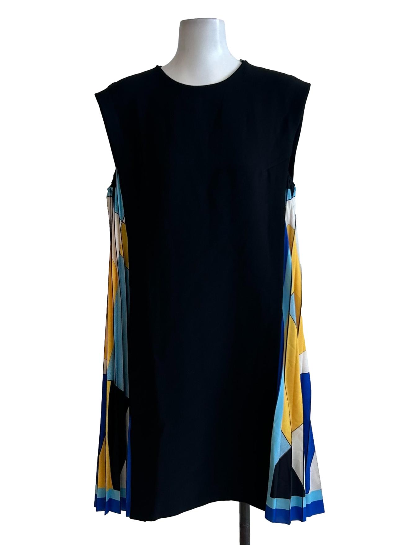 Black Side Printed Pleated Shift Dress