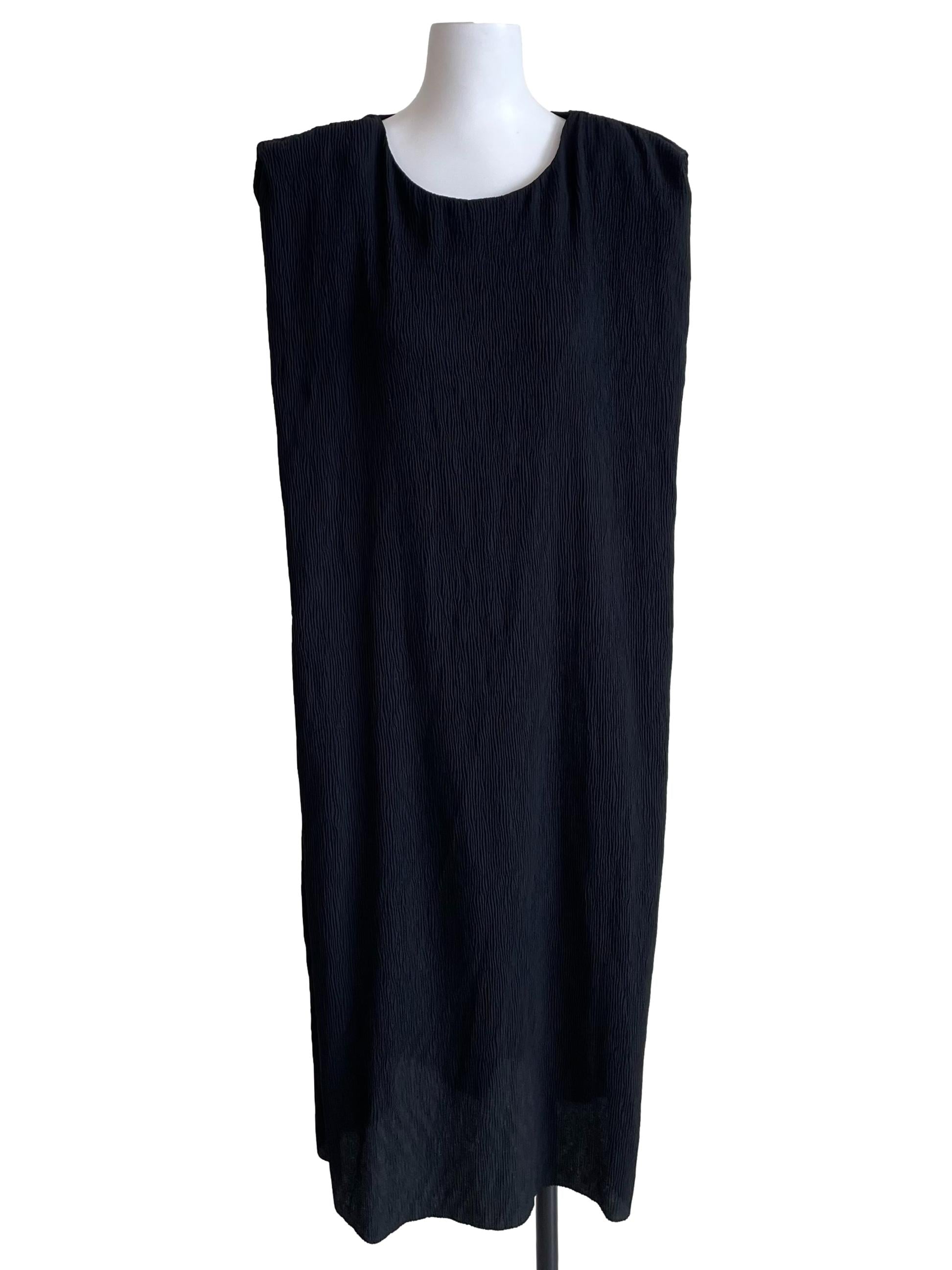 Black Creased Sleeveless Dress