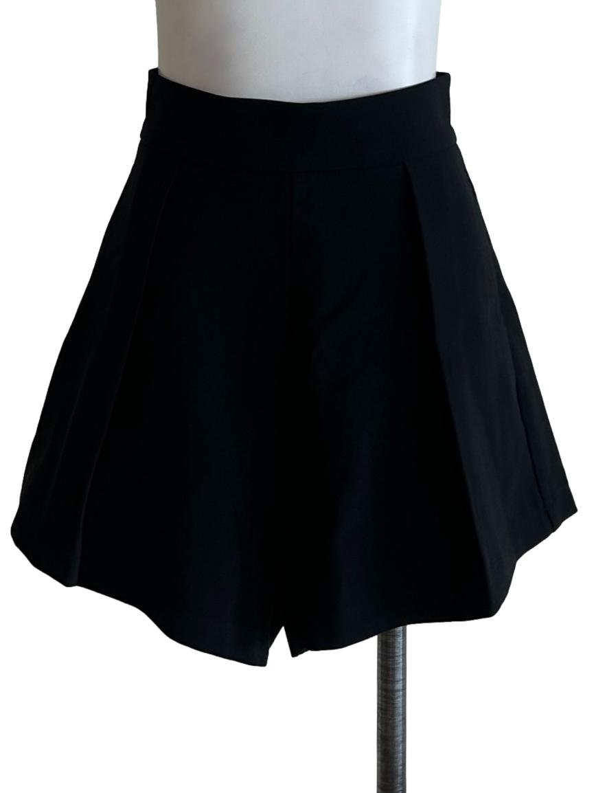 Black Pleated Short