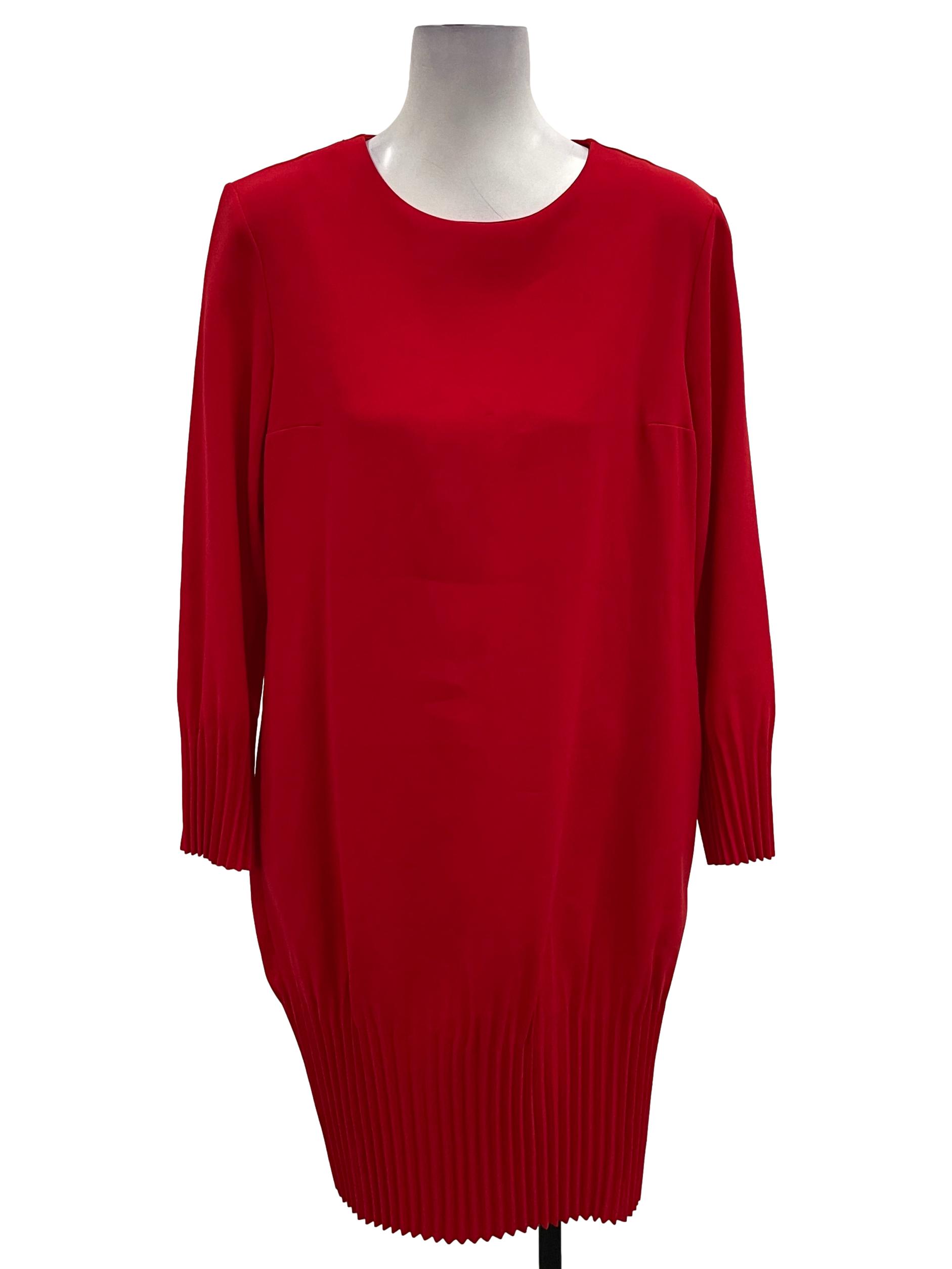 Bright Red Roundneck Pleated Dress