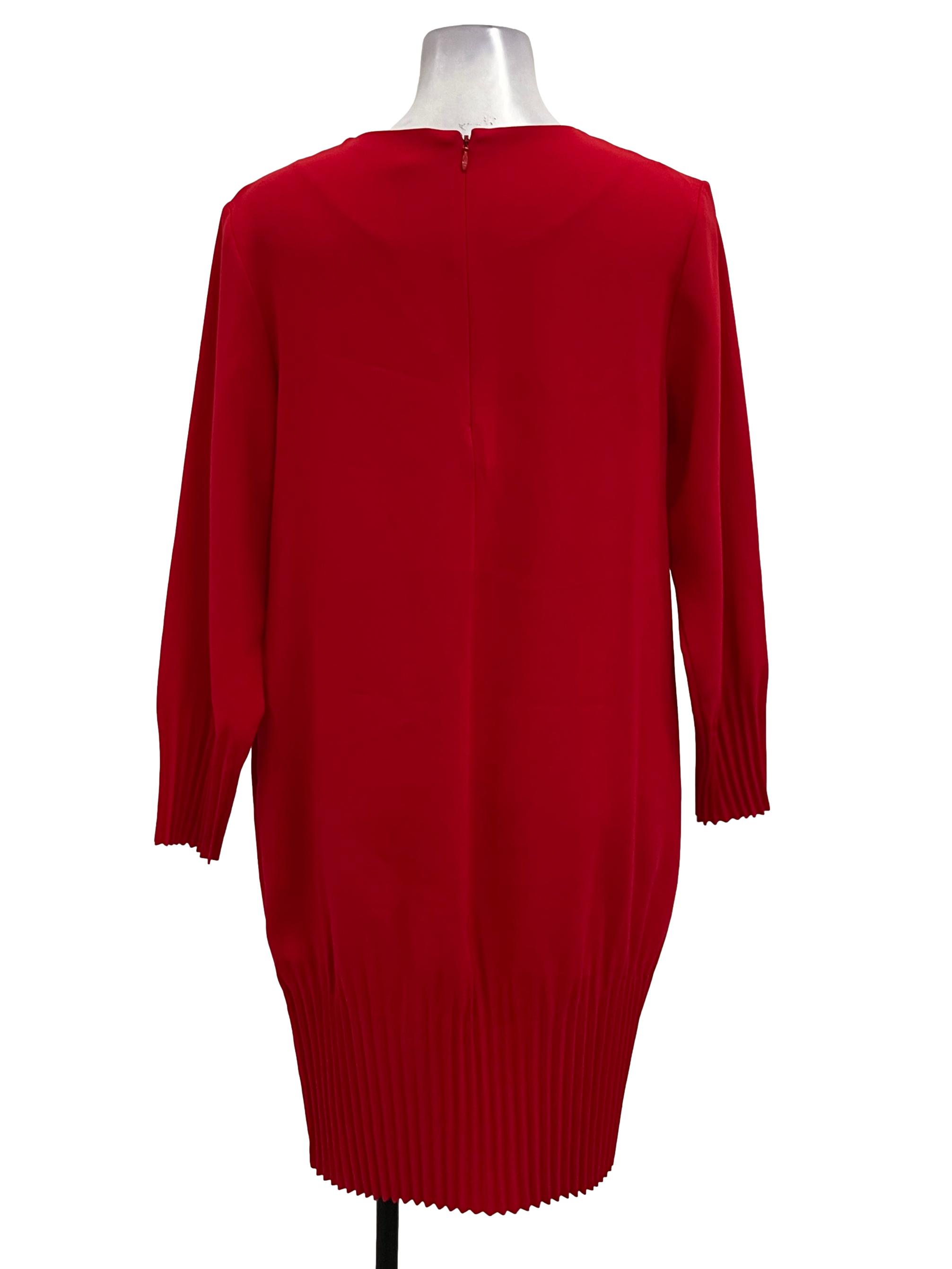 Bright Red Roundneck Pleated Dress