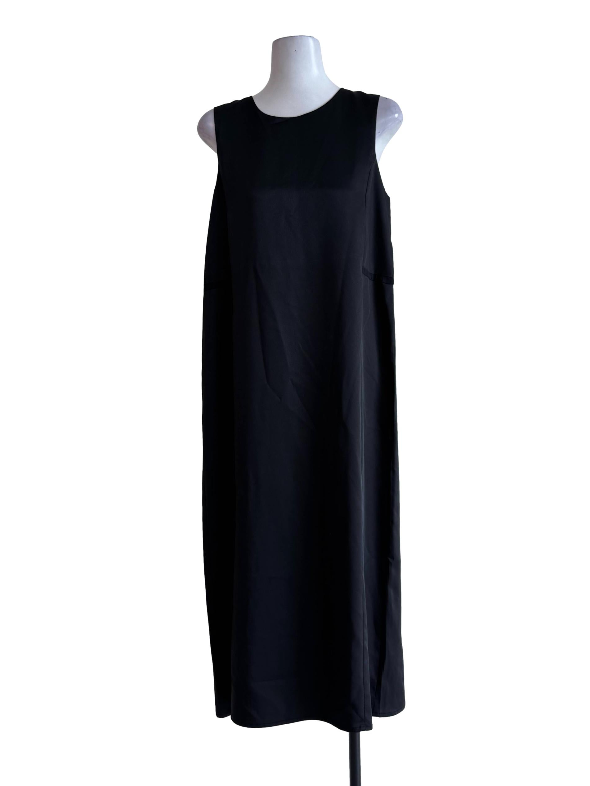 Shiny Black Sleeveless Dress