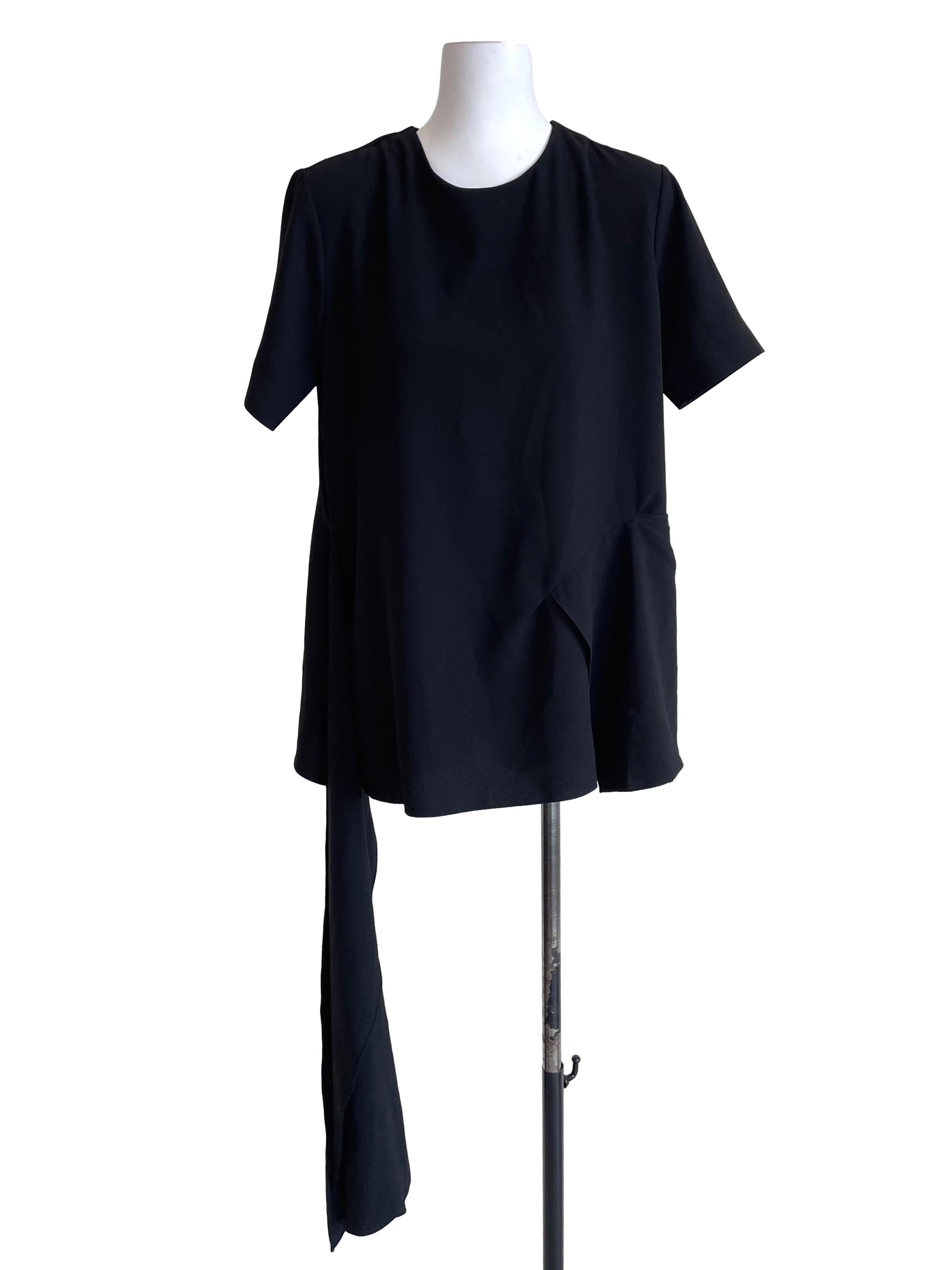 Black Jellyfish Slit Top