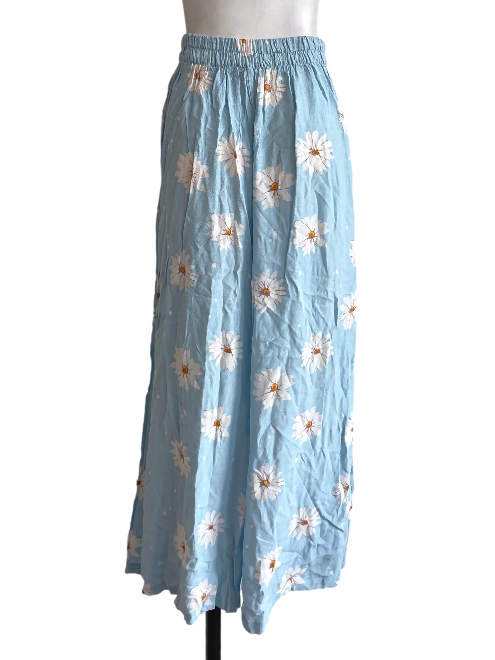 Sky Blue Daisies Printed Pants