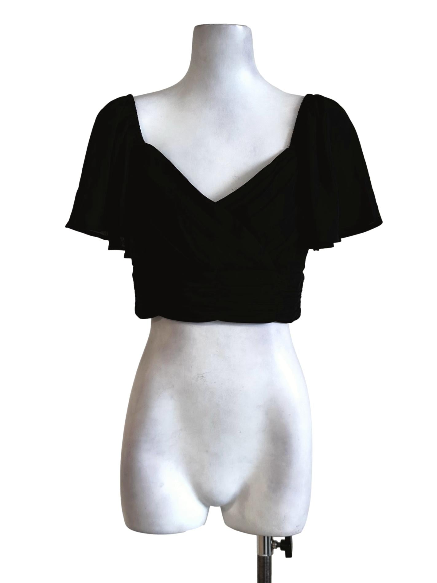 Black Pleated Pattern Crop Top