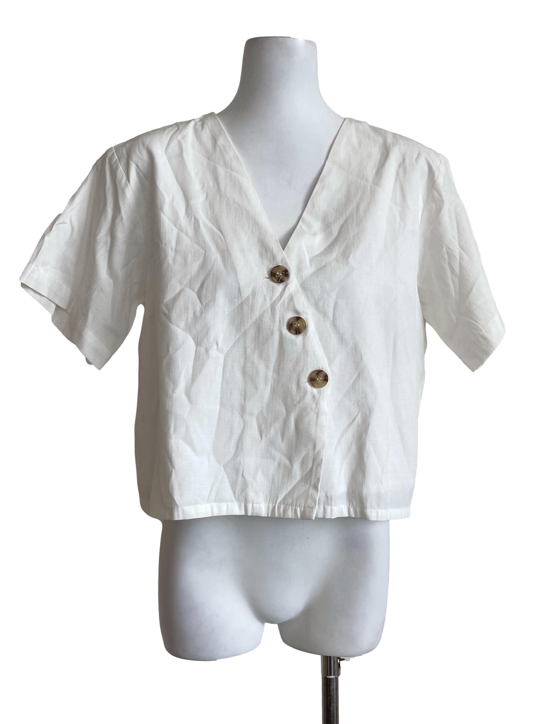 White Buttoned Top