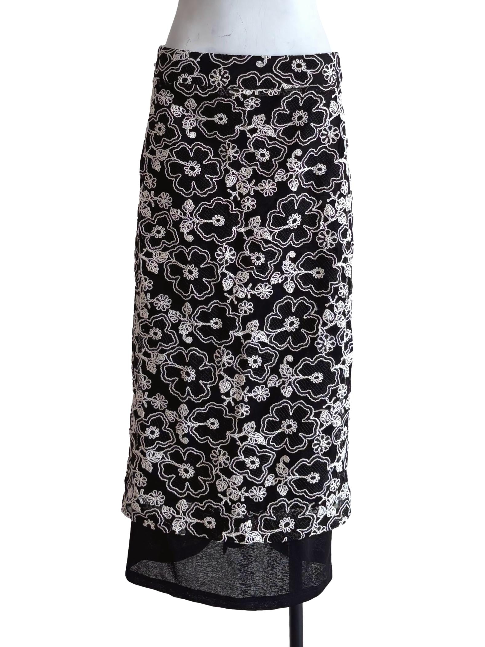 Black Lace Floral Embroidery Midi Skirt