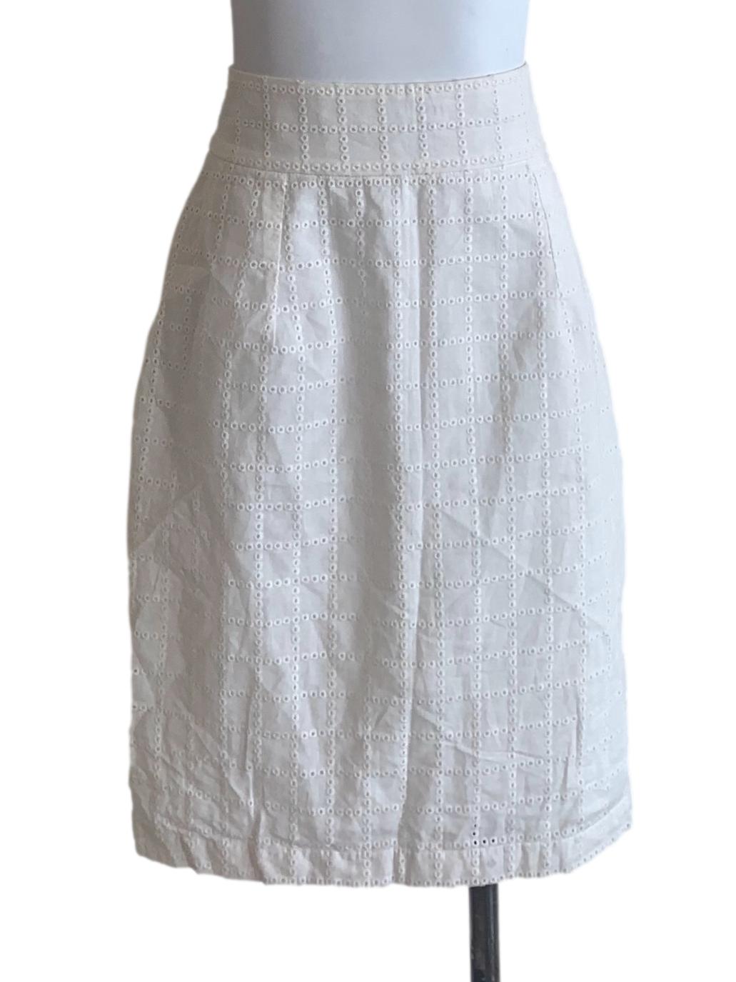 Pearl White Emboidery Pattern Skirts LB