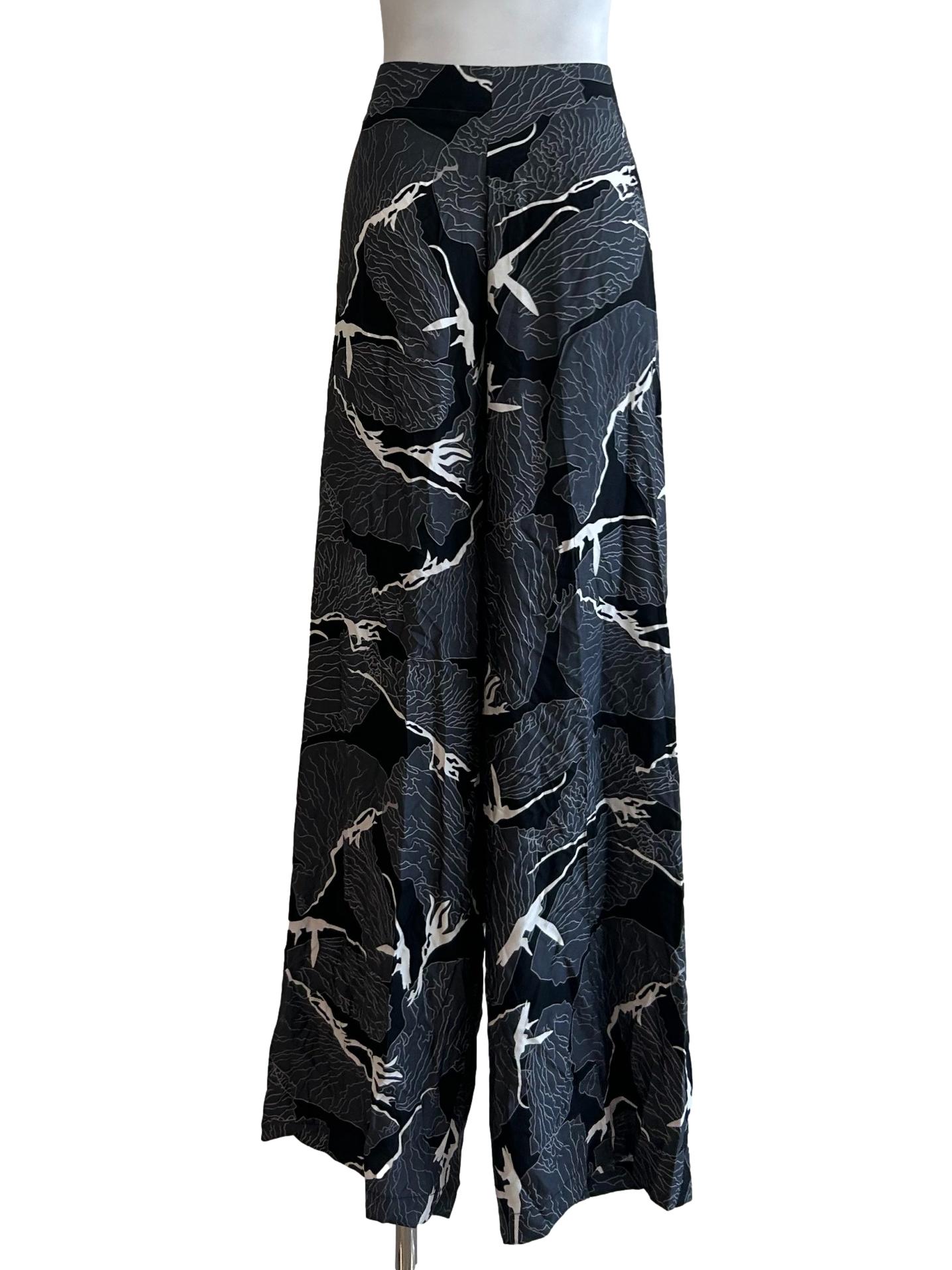 Lachen Trousers - Wide-Leg Trousers In Black Petal Print CSN