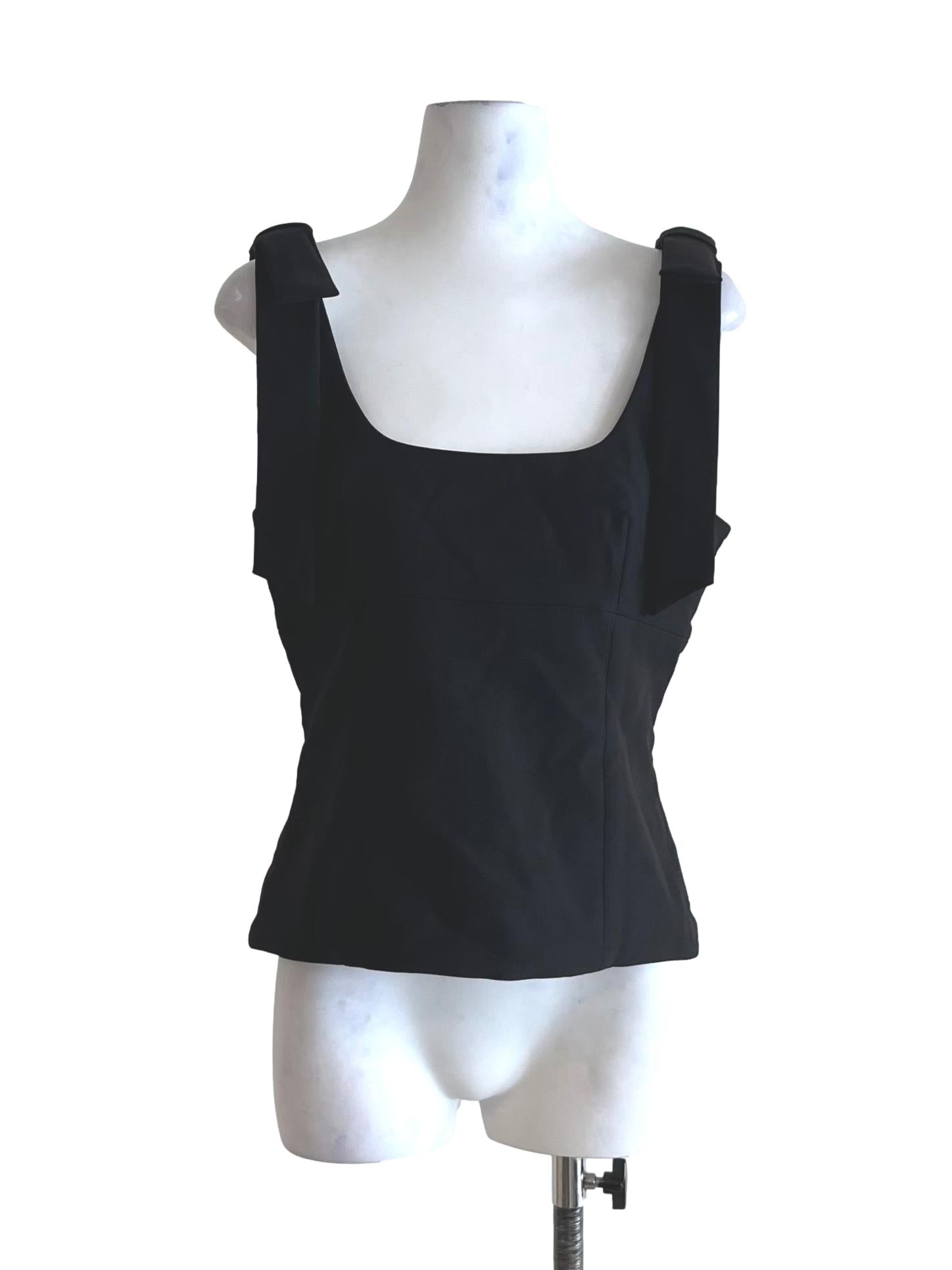 Black Square Neckline Sleeveless Top
