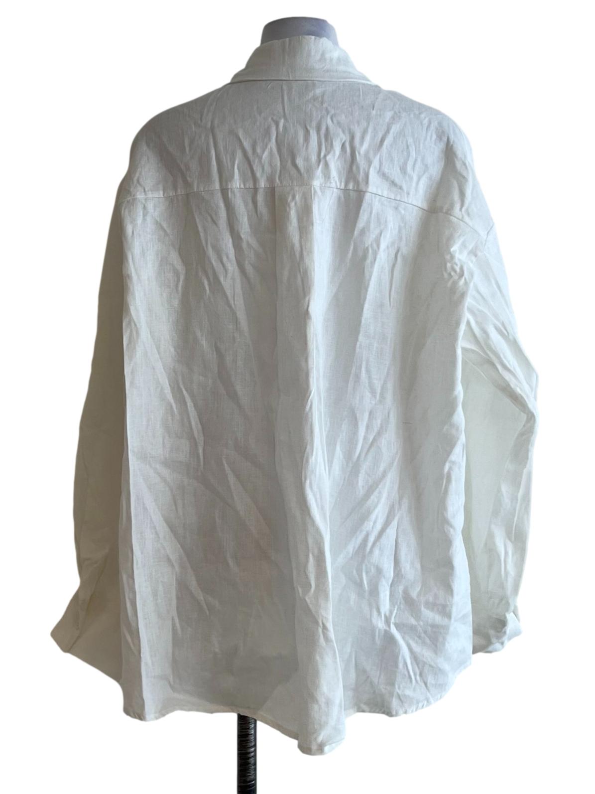 White Wing Collar Button-Down Blouse