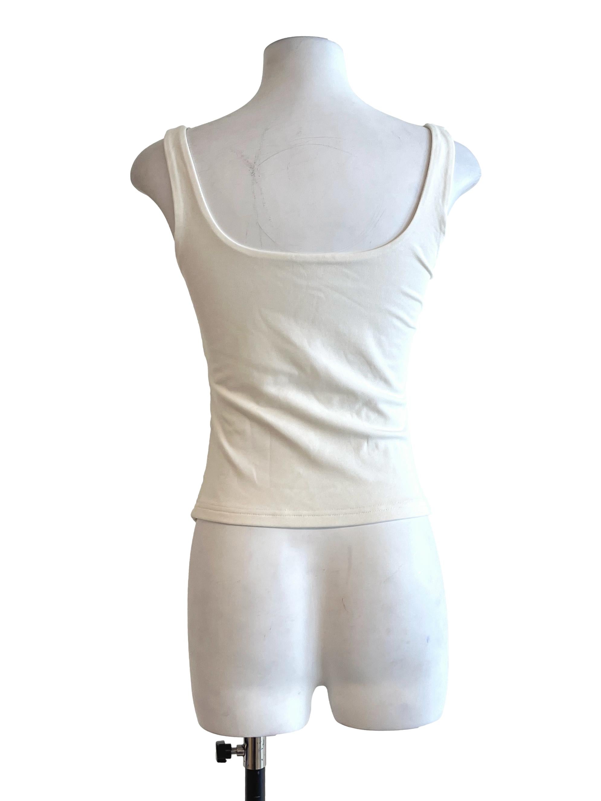 Pear White Scoop Sleeveless Top