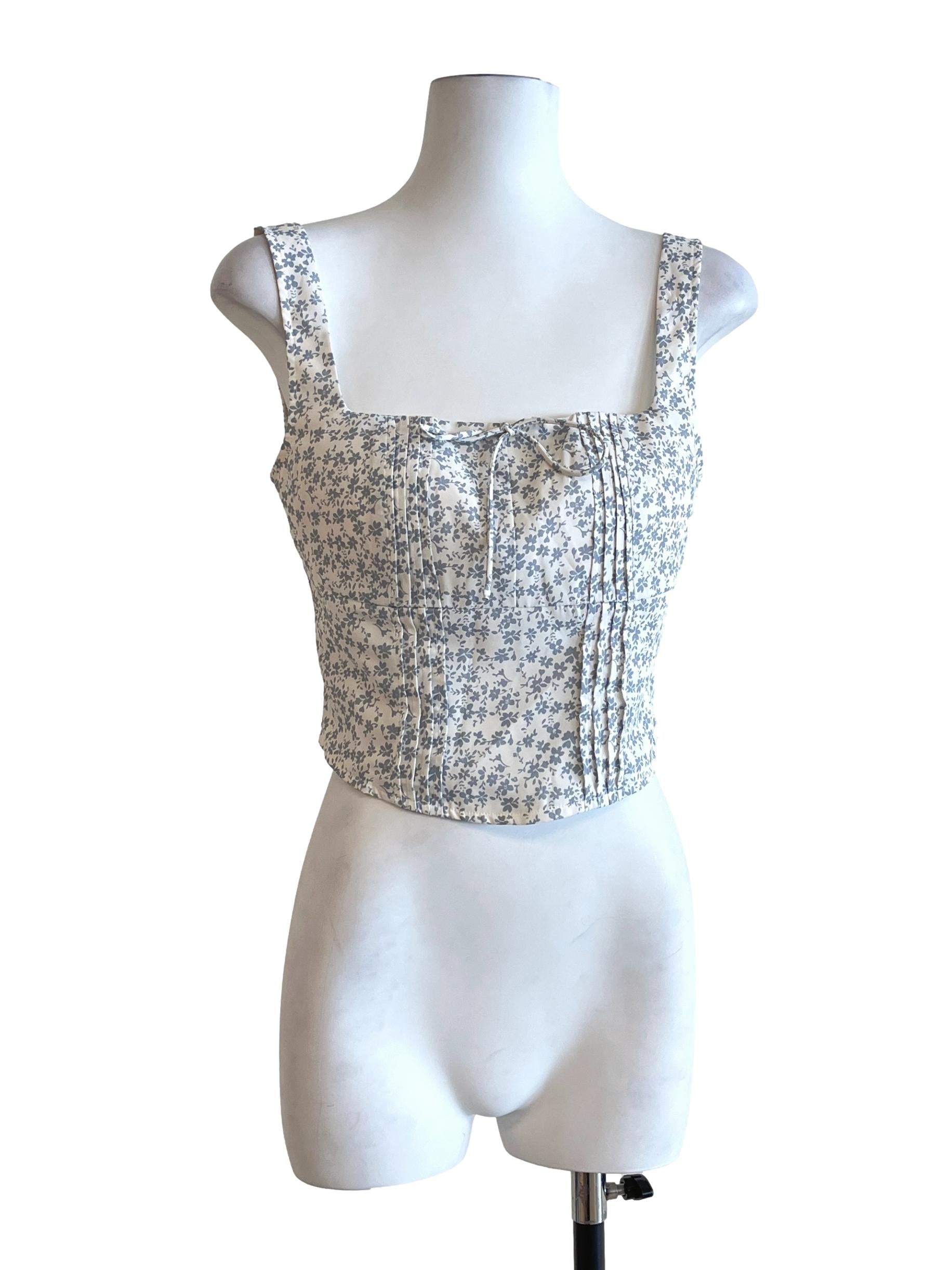 Pear White Square Sleeveless Top