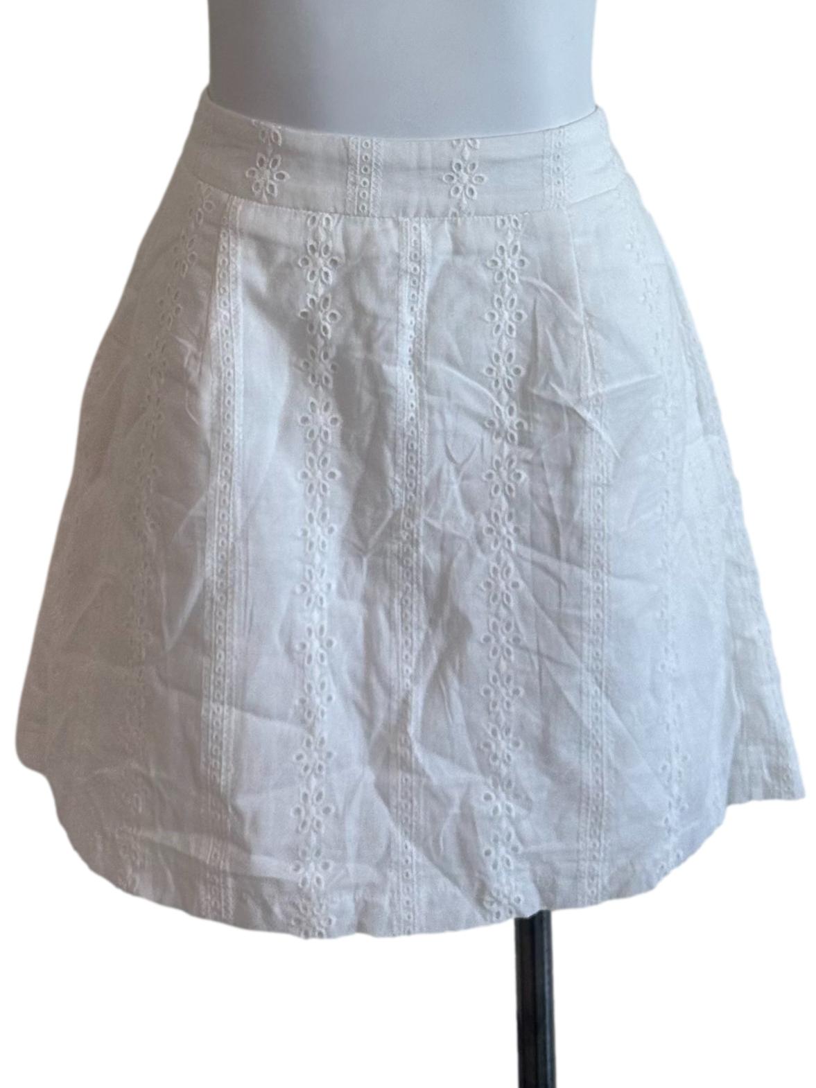 Ivory White Embroidery Mini Skorts