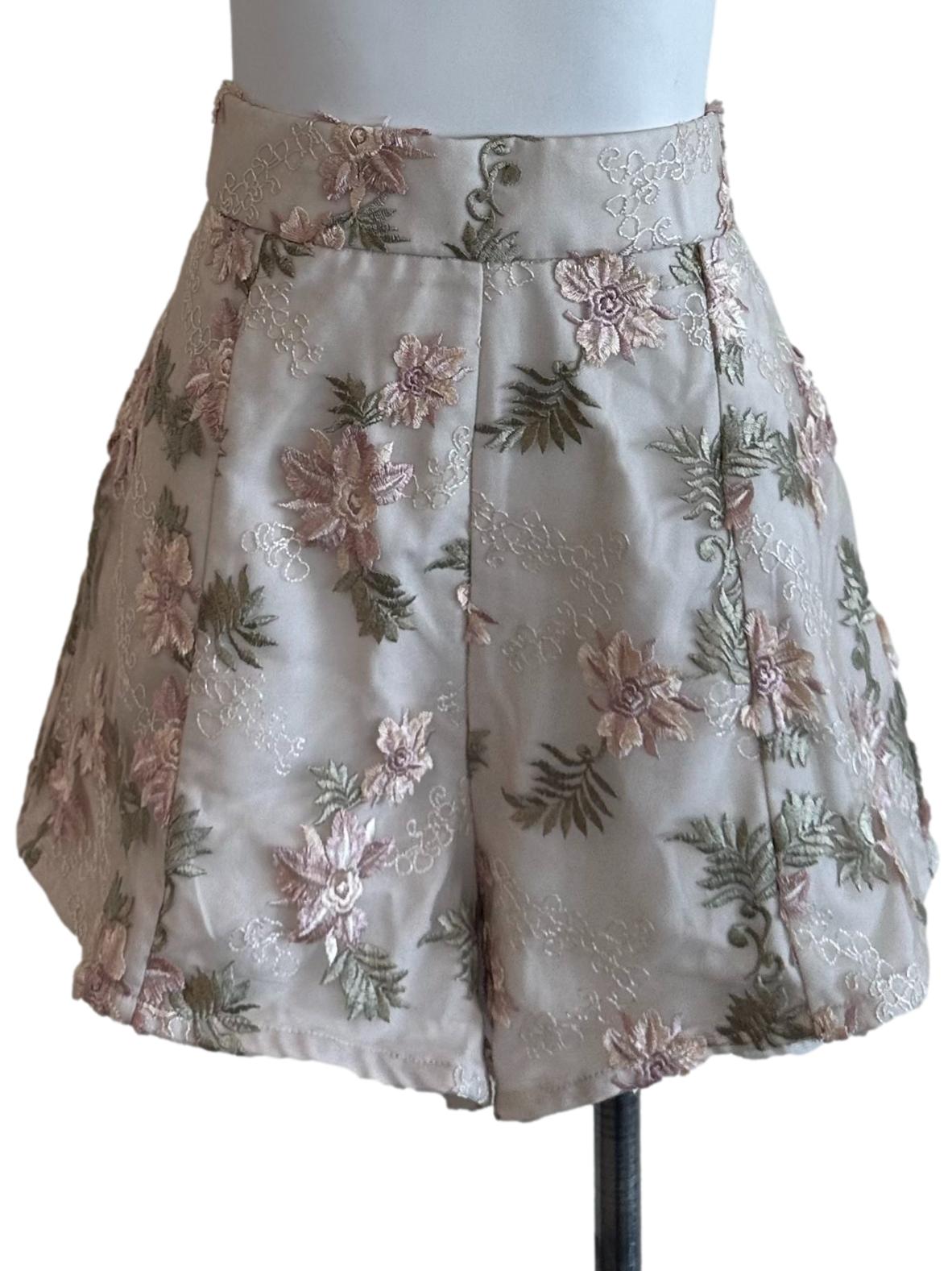 Ash Beige Lace Floral Shorts
