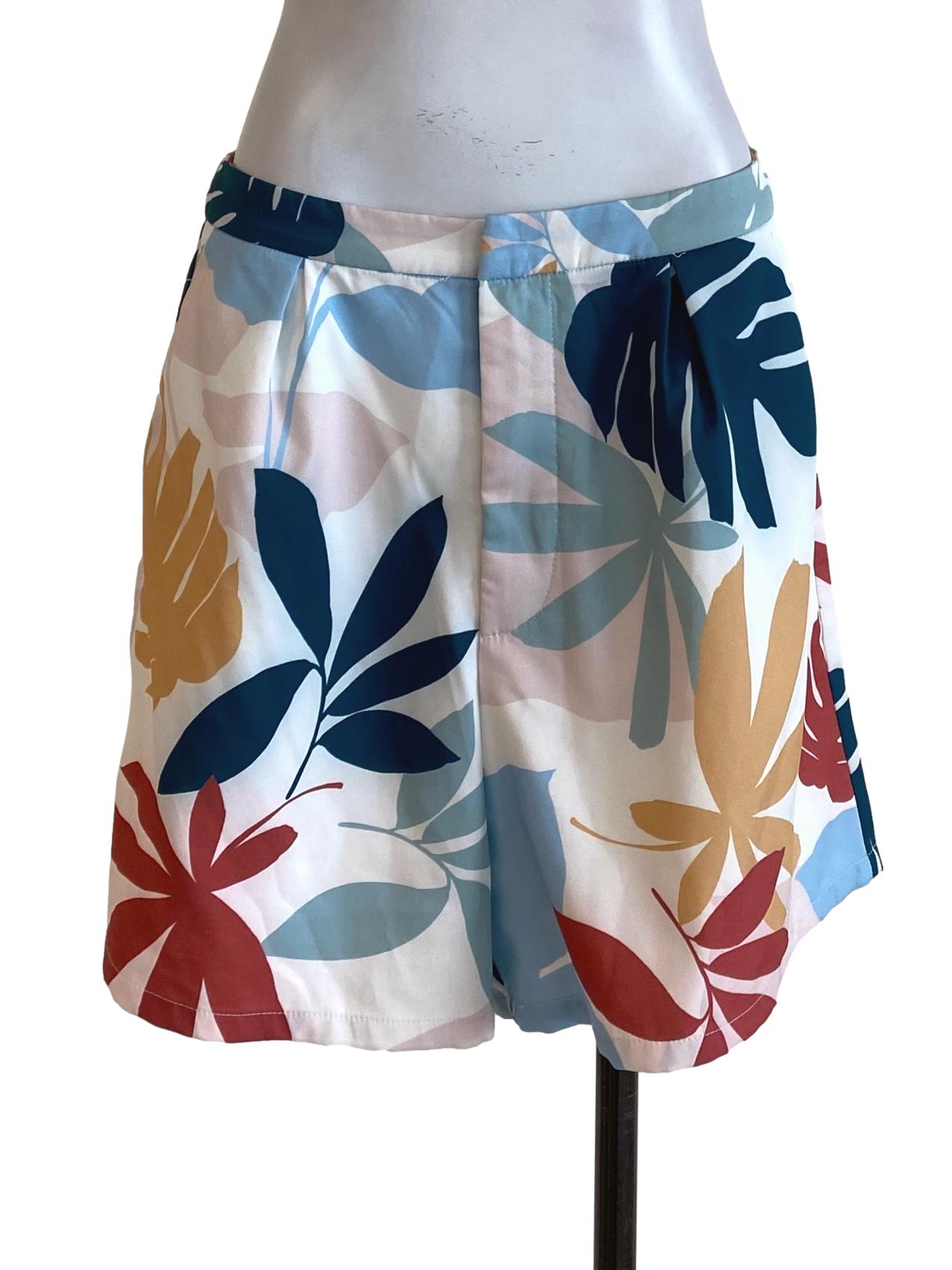 The Closet Lover White Floral Shorts | REFASH