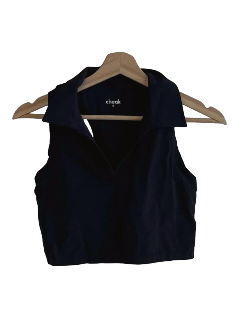 Black Wing Collar Sports Bra