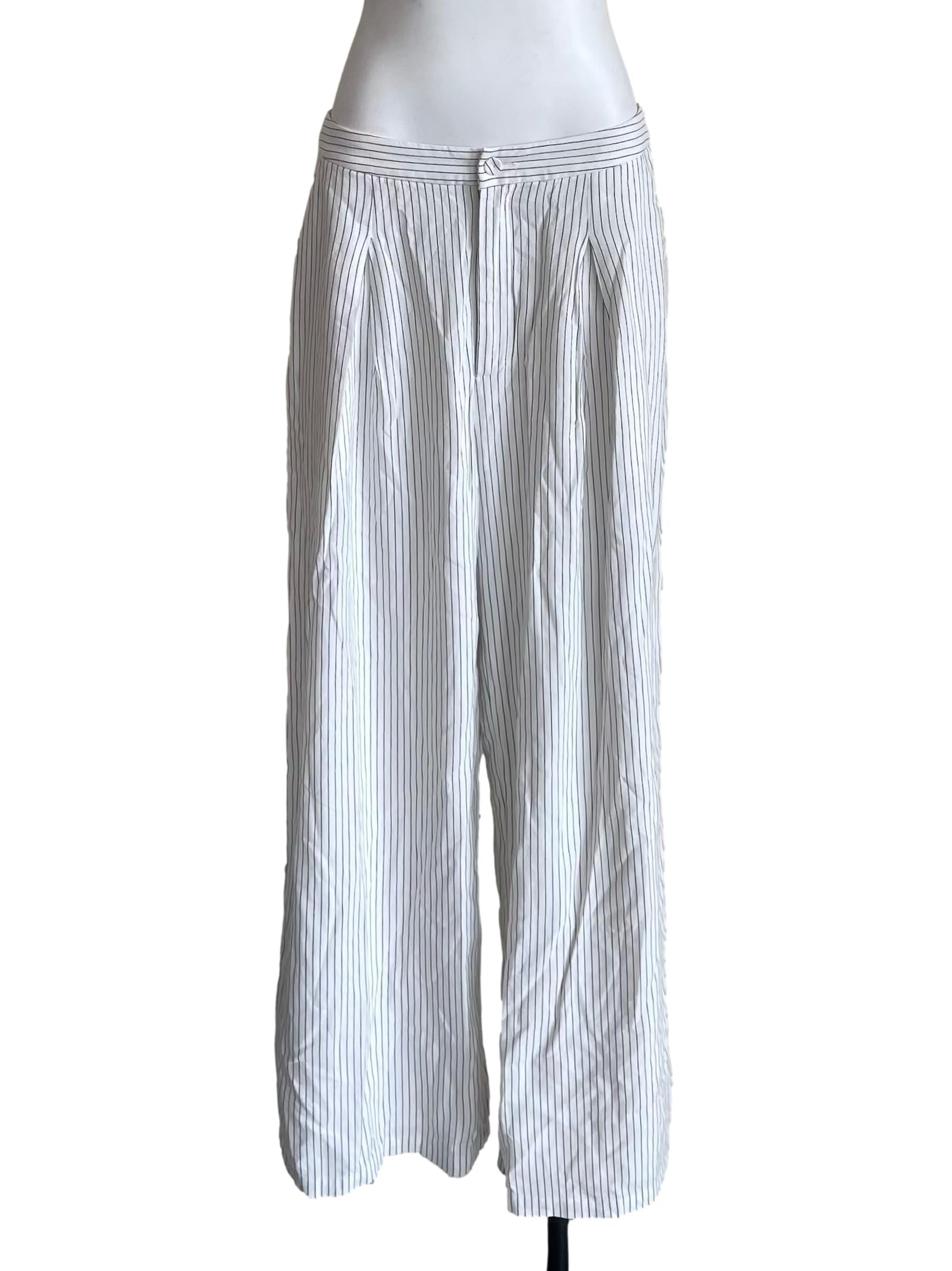 White Pin Stripes Pleated Pants