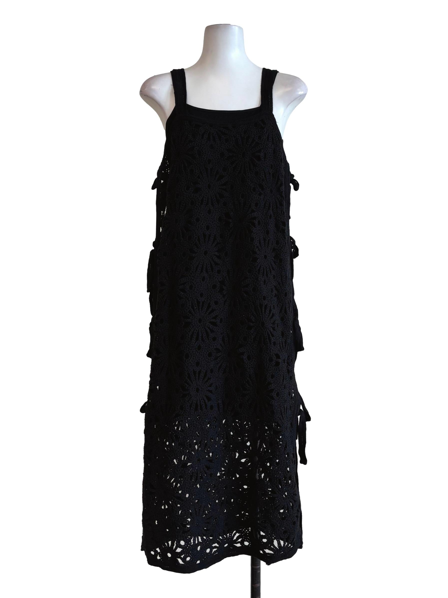 Black Sleeveless Lined Knit Mesh Dress