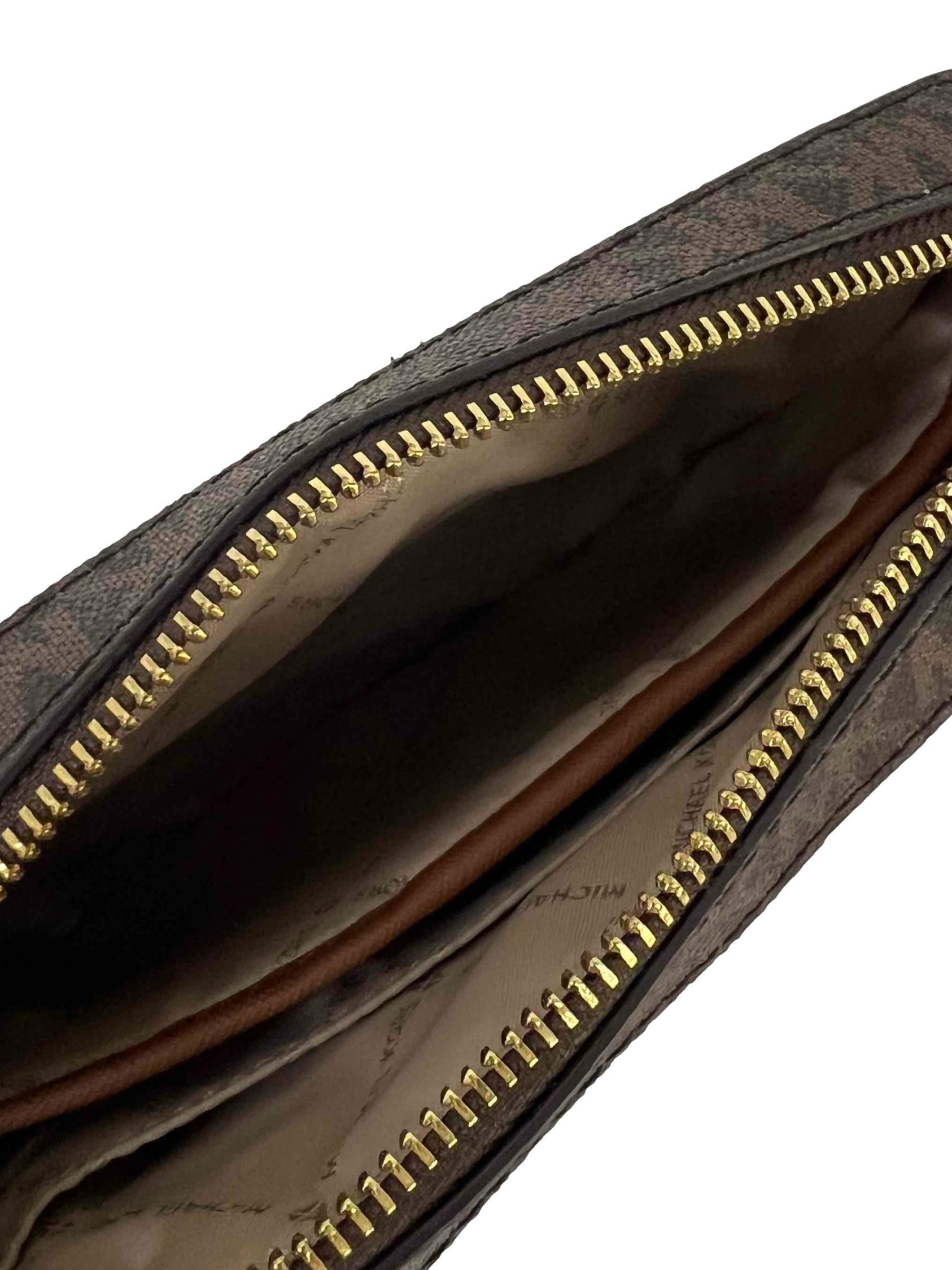 Jet Set Large Leather Crossbody Bag