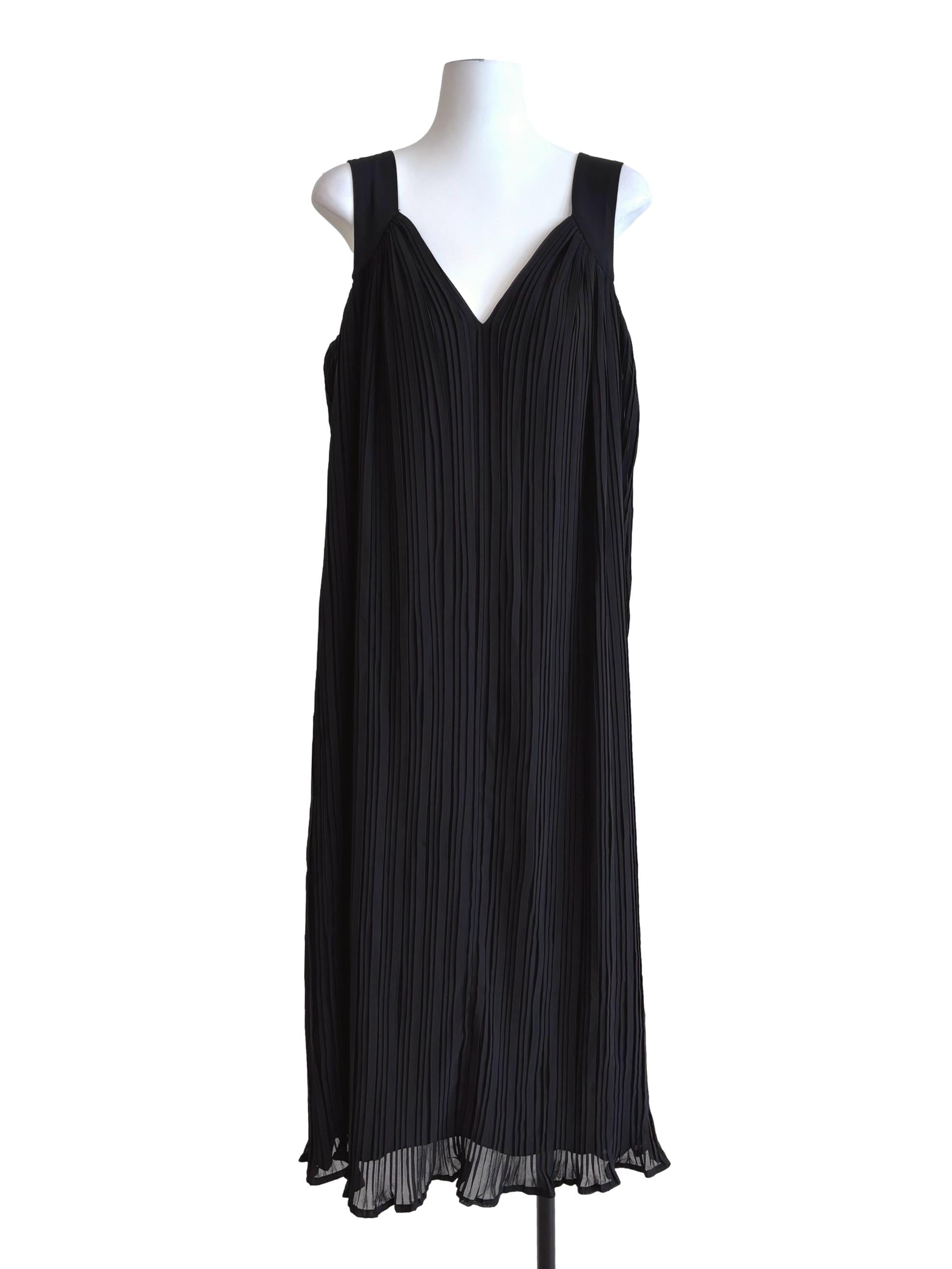 Slate Black Sleeveless Pleated Shift Dress LB