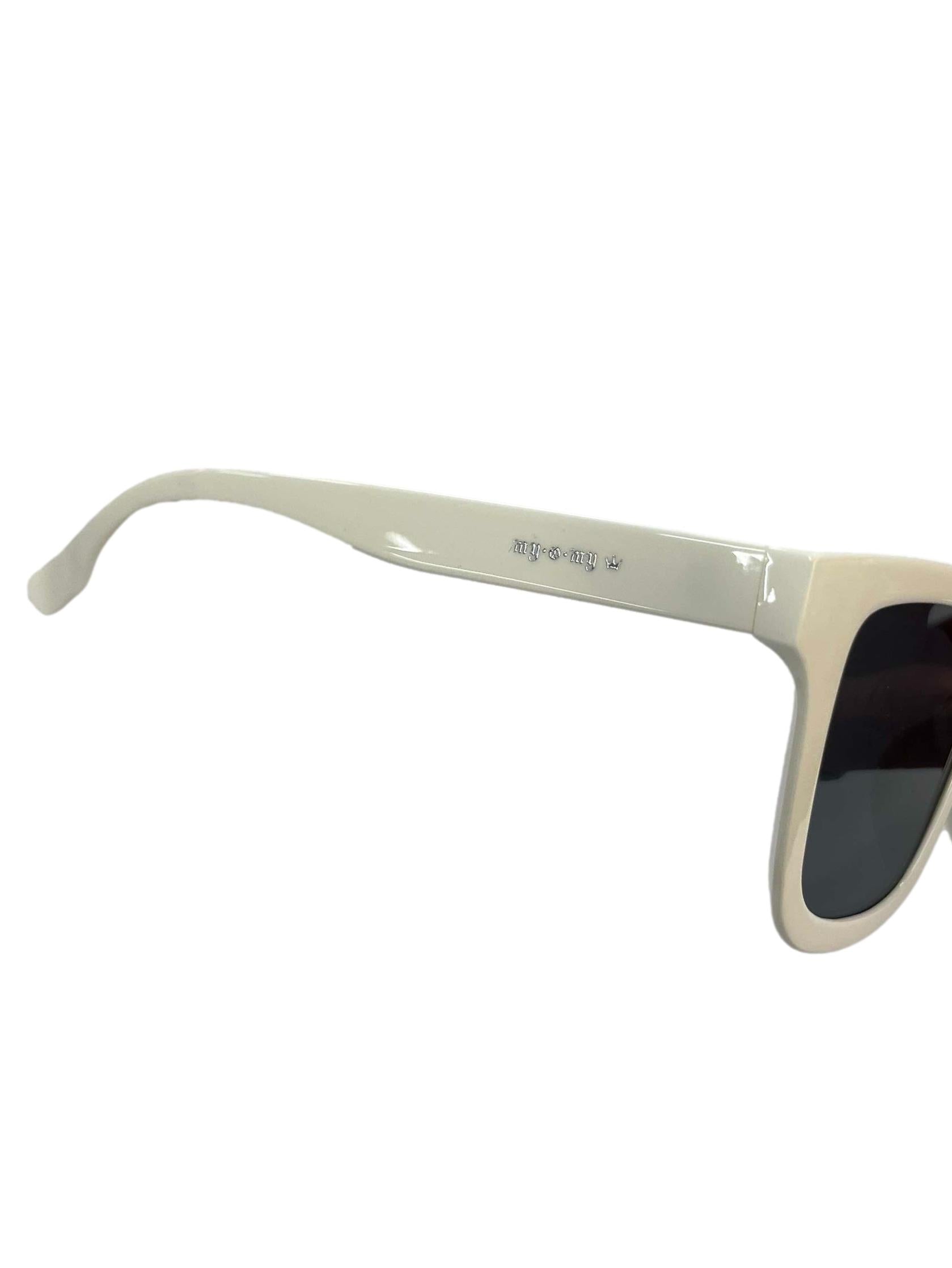 White Square Plastic Frame Sunglasses