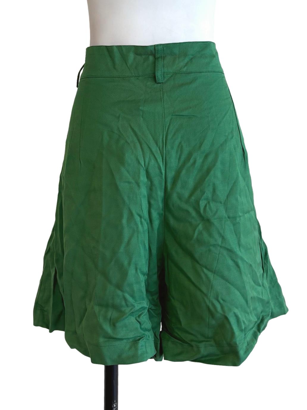 Shamrock Green Linen Shorts TEM
