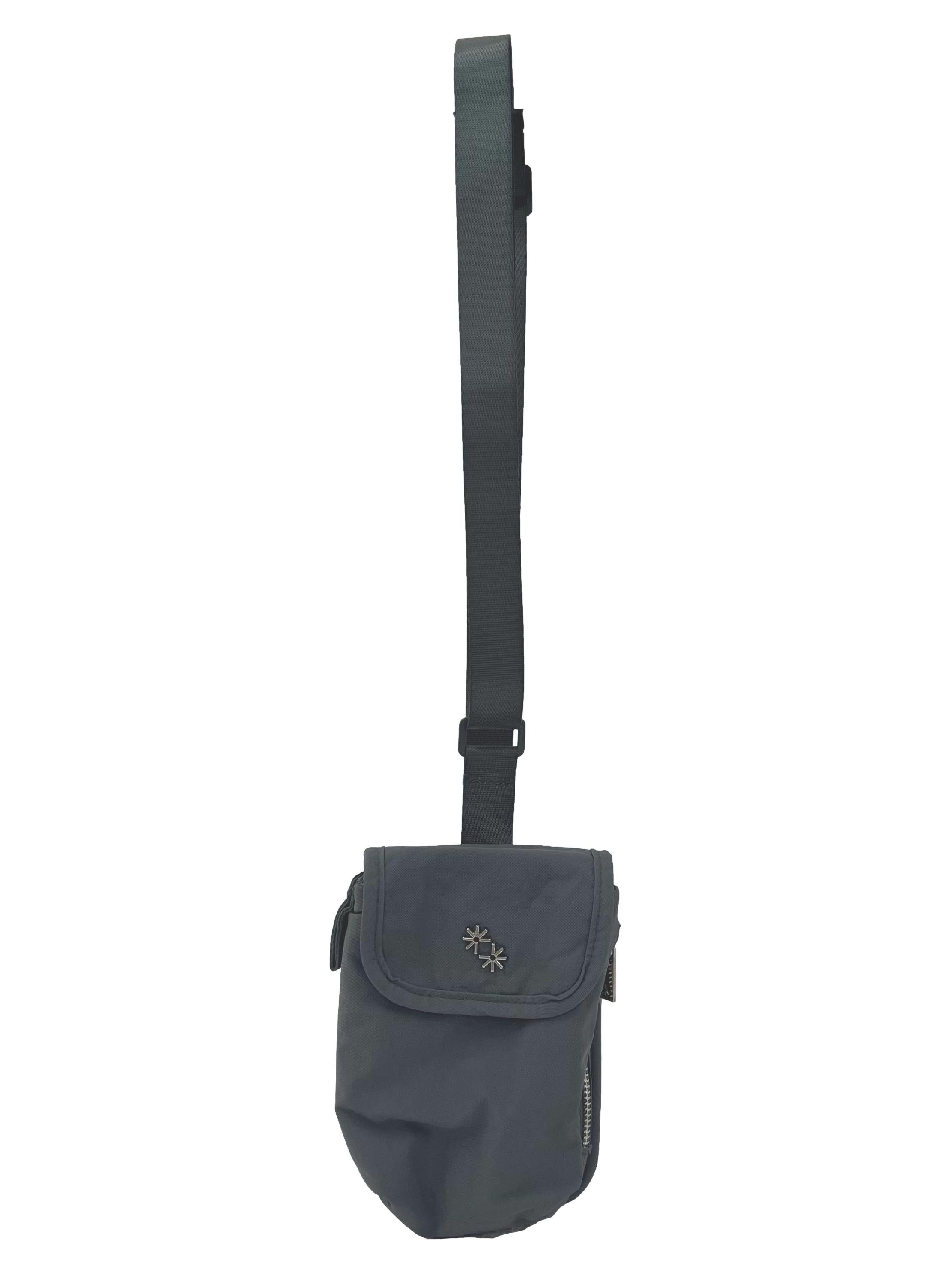 Gloss Shark Bottle Bottle Buddy