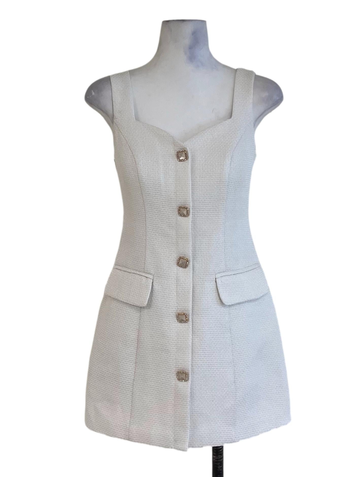 White Sweetheart Neckline Sheath Dress