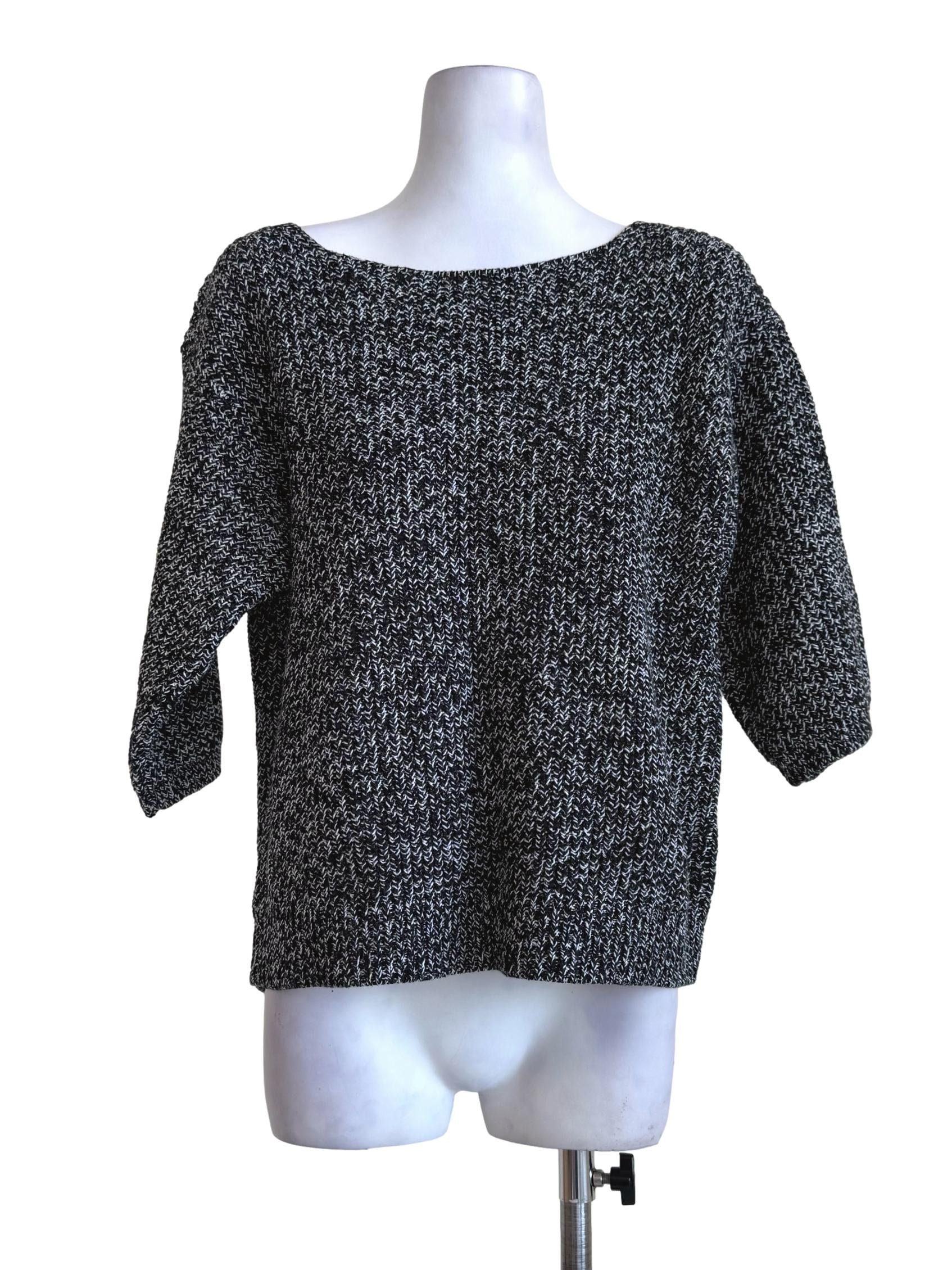 Black Tweeted Knitted Quarter Sleeve Top