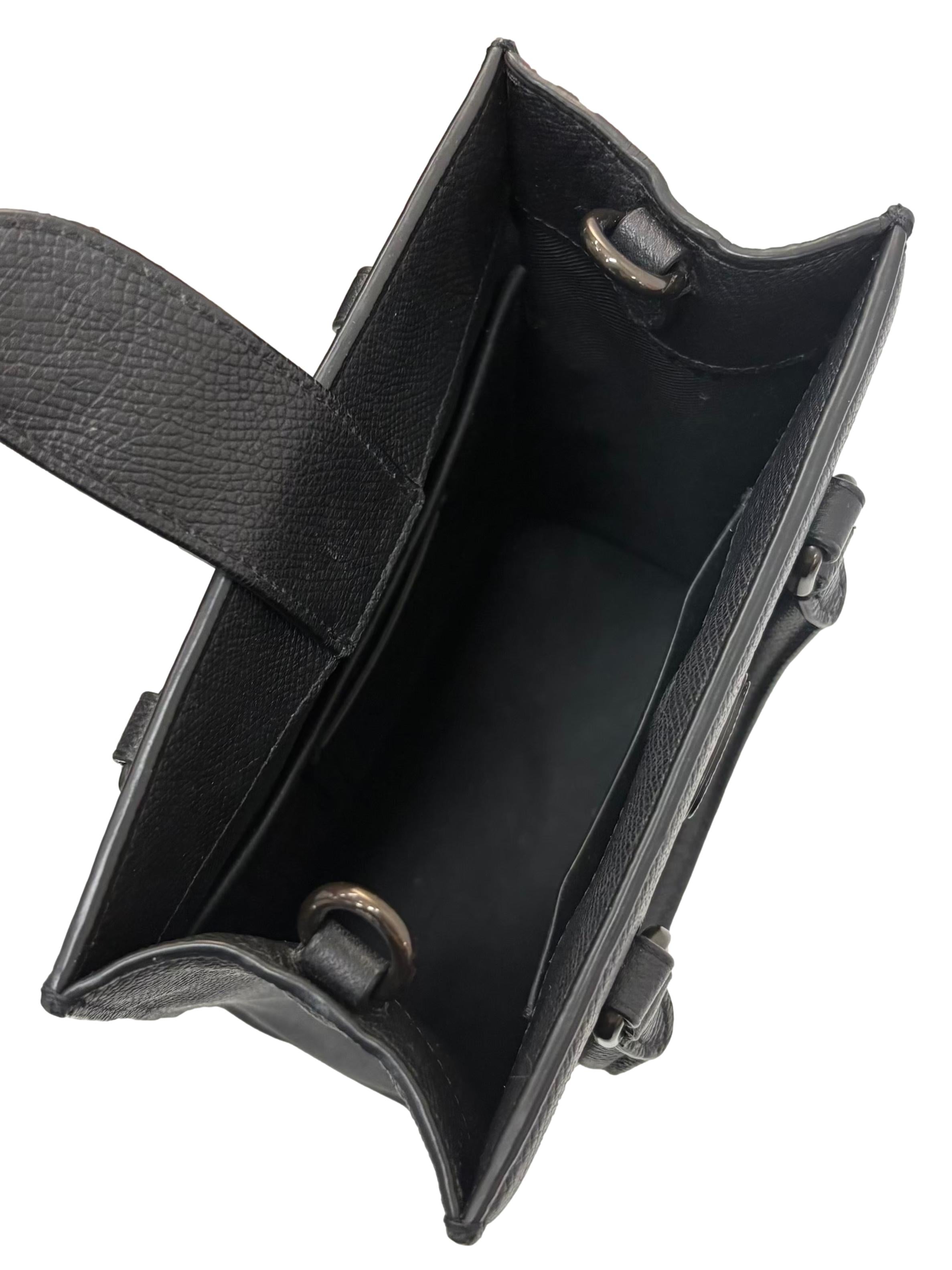 Black Leather Signature Tote 16 Crossbody Bag CSN