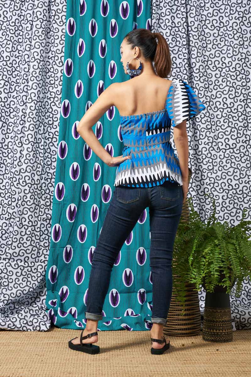 Mayeso One Shoulder Top In White And Black -  CSN*