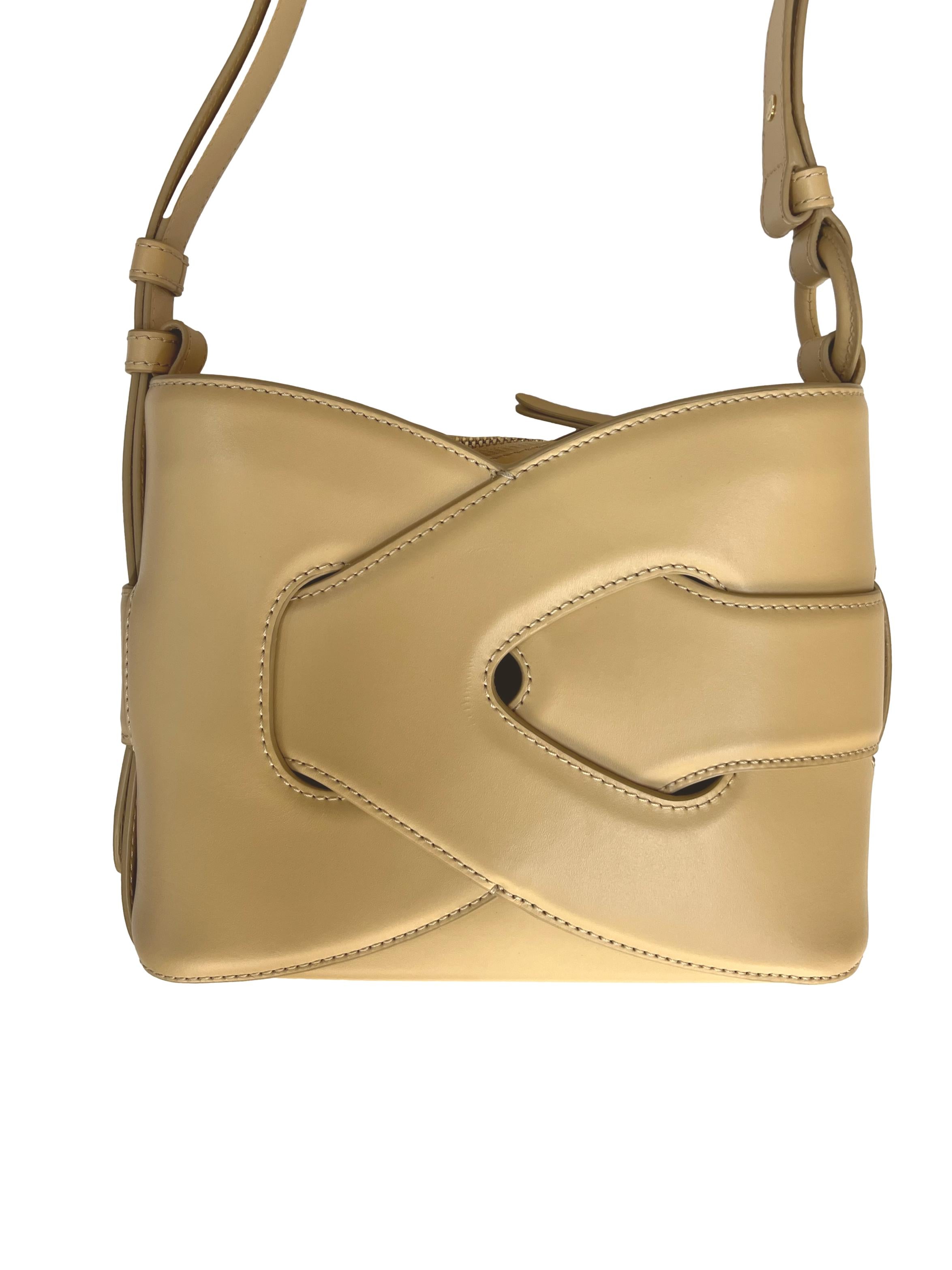Buttercream Nodde Crossbody Bag