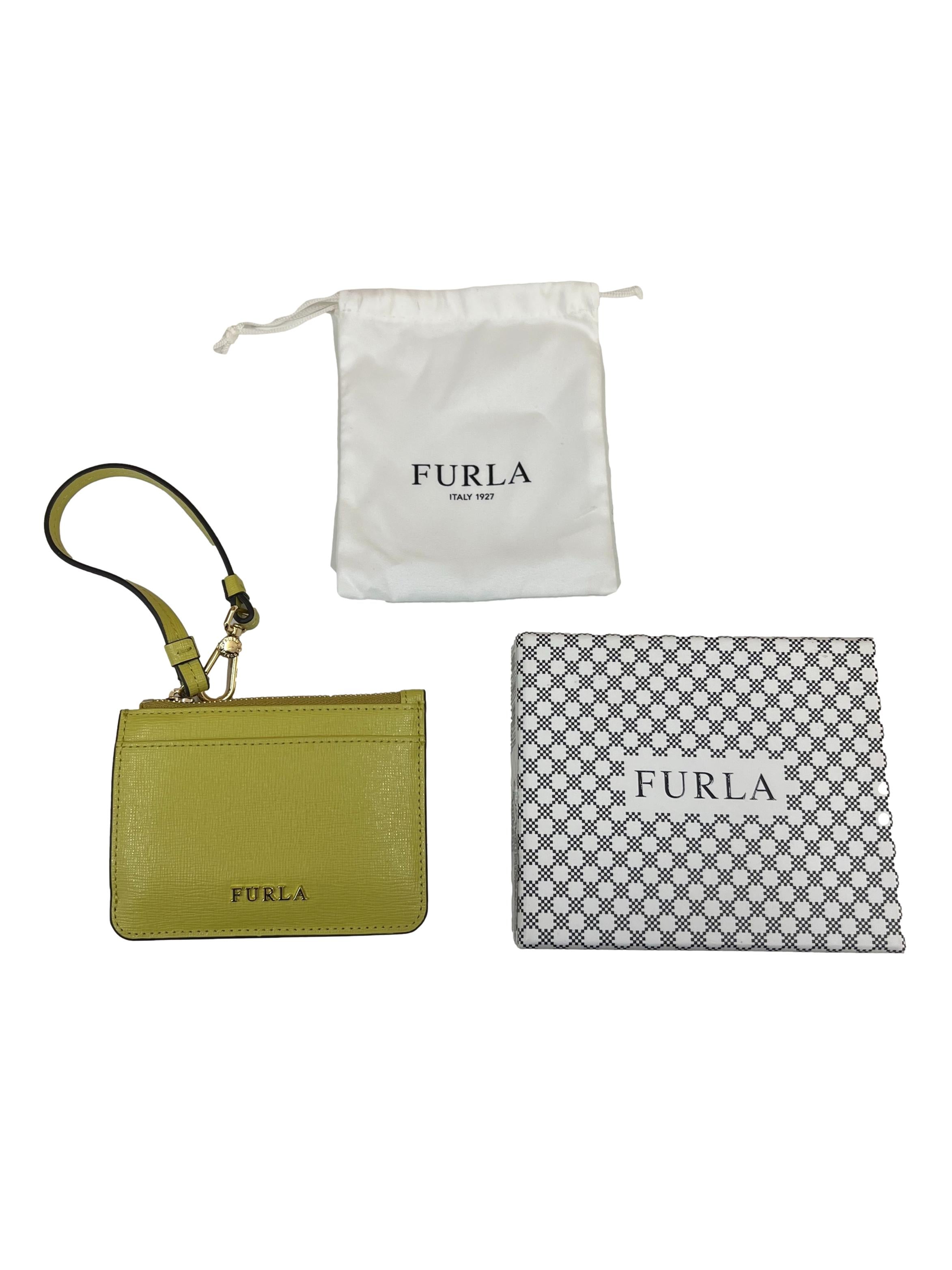 Yellow Card Case