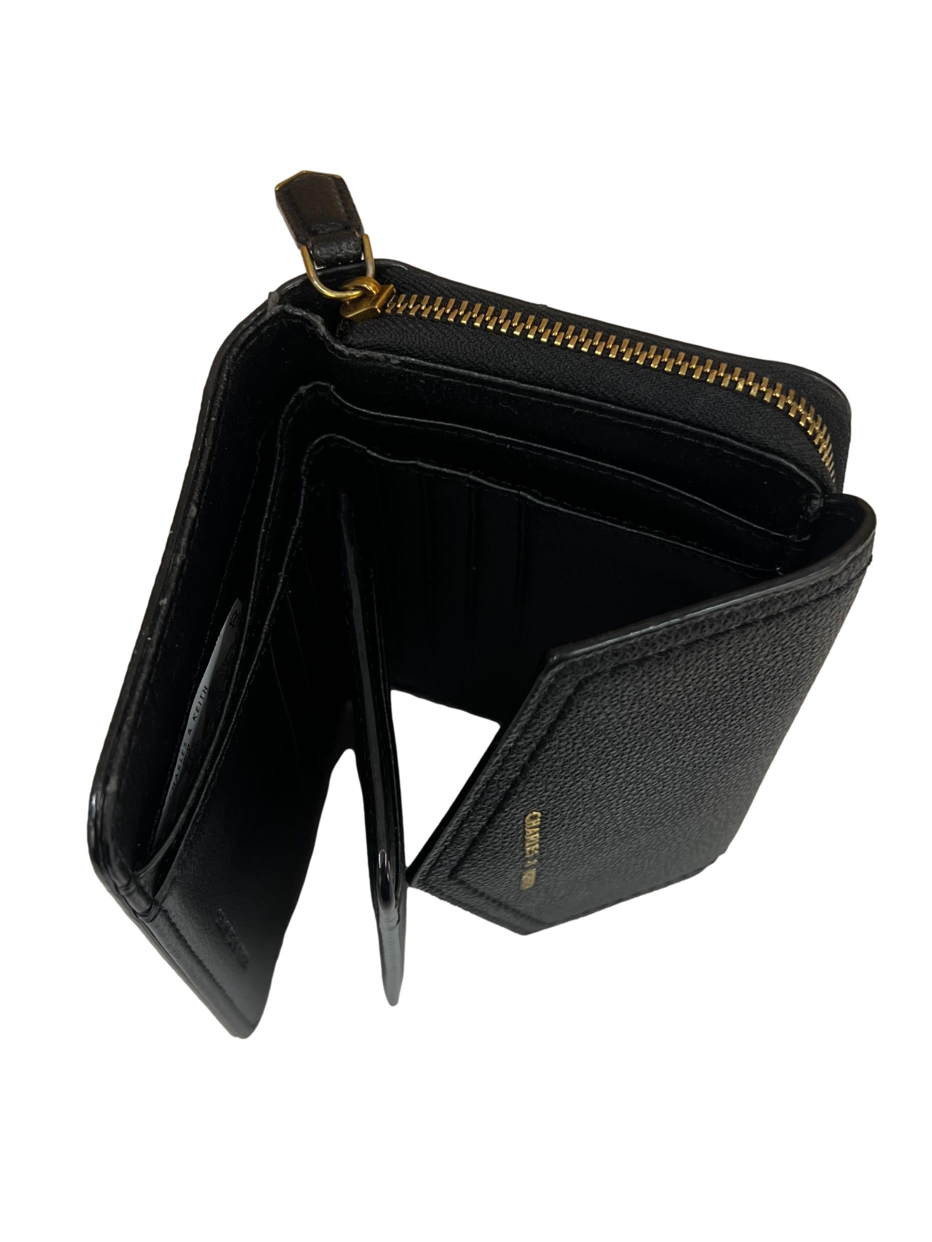 Black Envelope Short Wallet