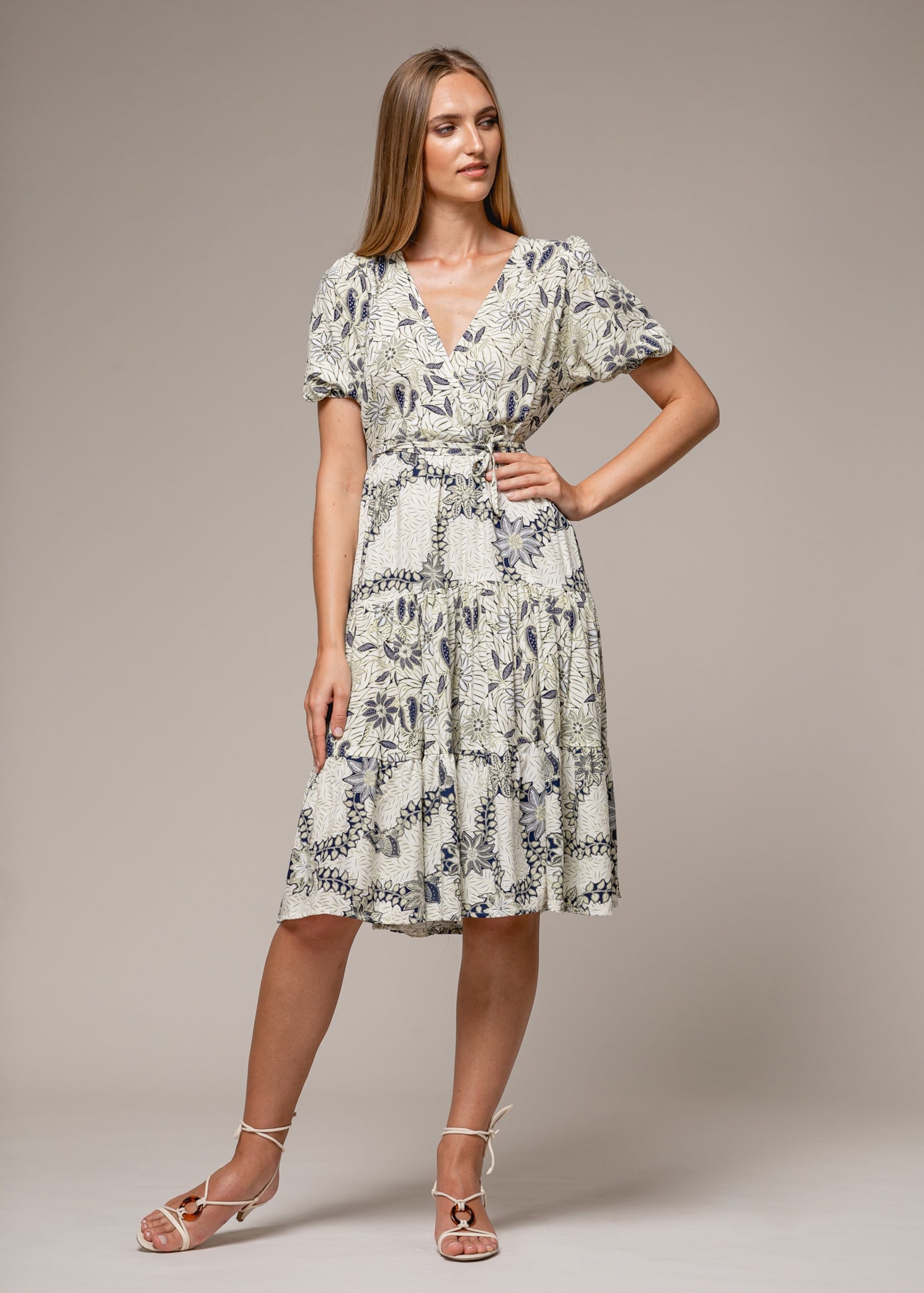 Remi Maxi In Aloe Floral - White CSN