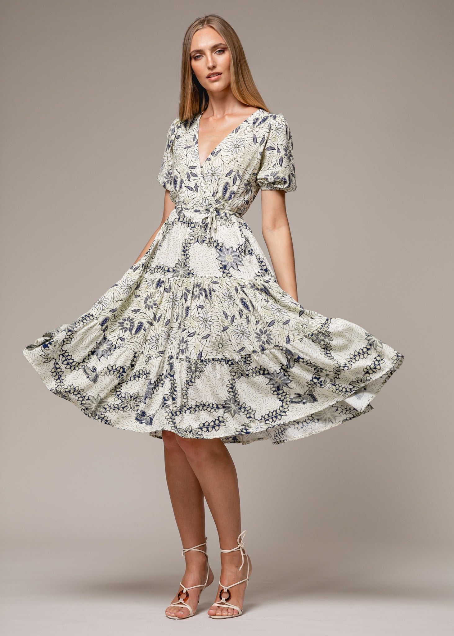 Remi Maxi In Aloe Floral - White CSN