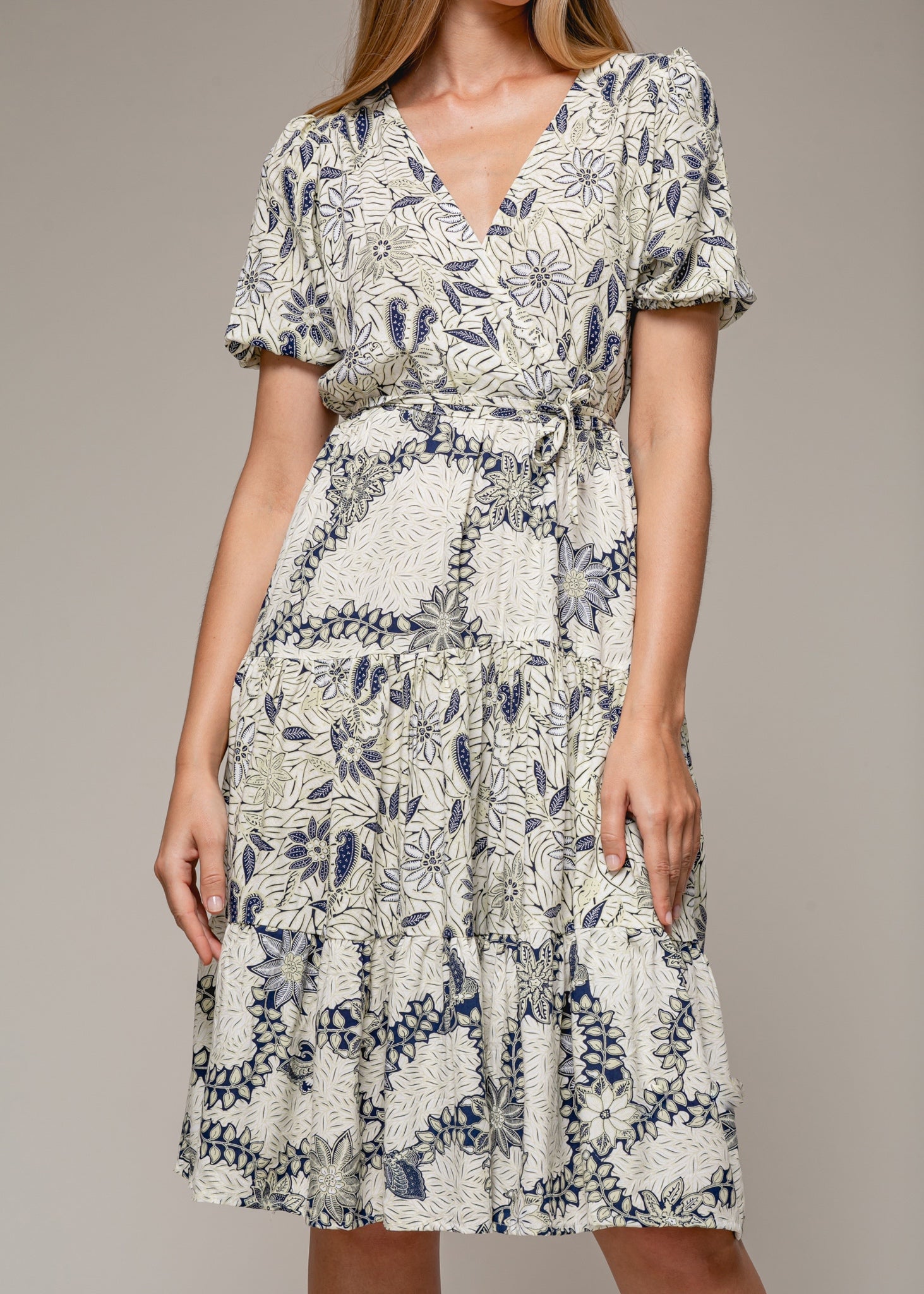 Remi Maxi In Aloe Floral - White CSN