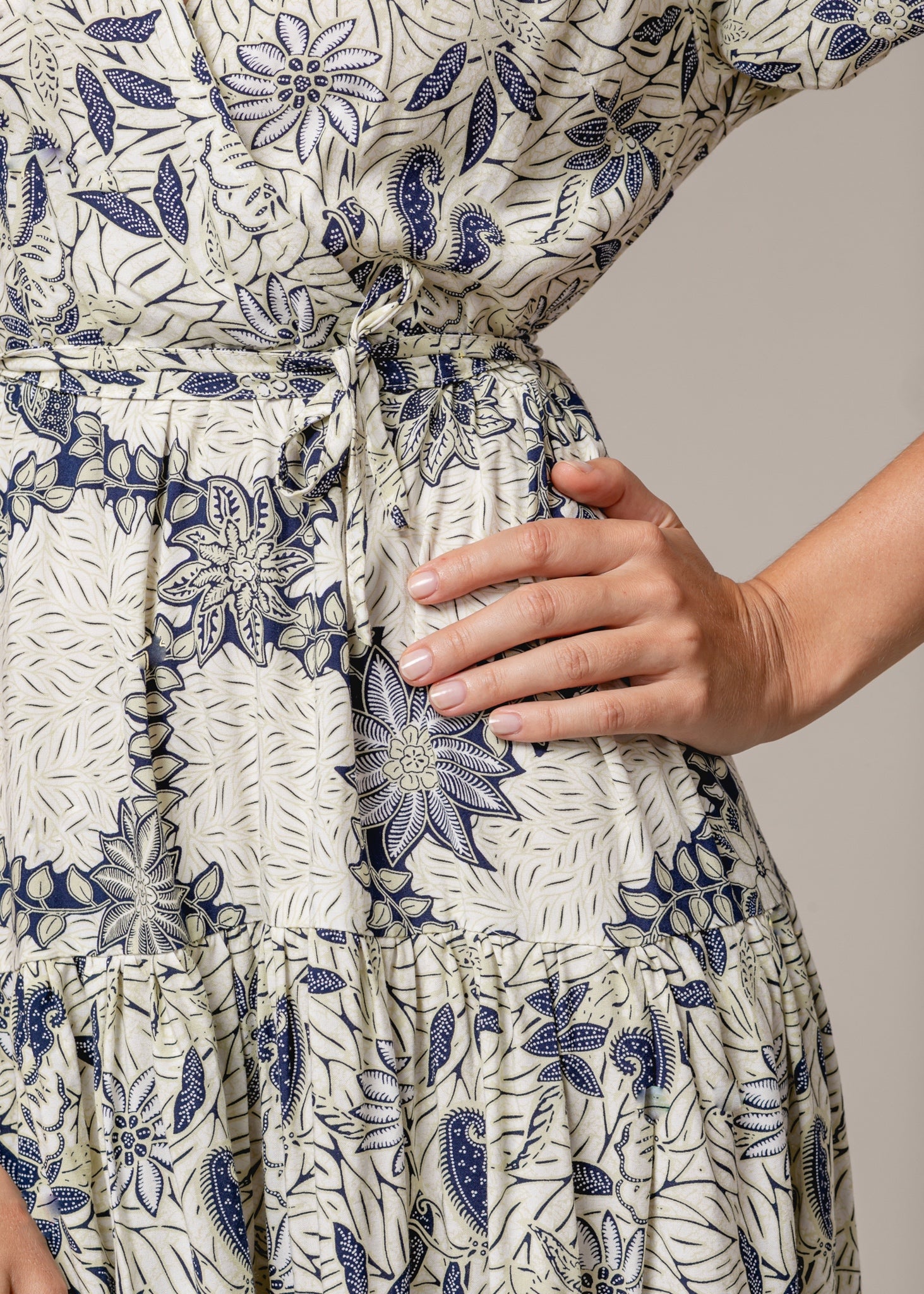 Remi Maxi In Aloe Floral - White CSN