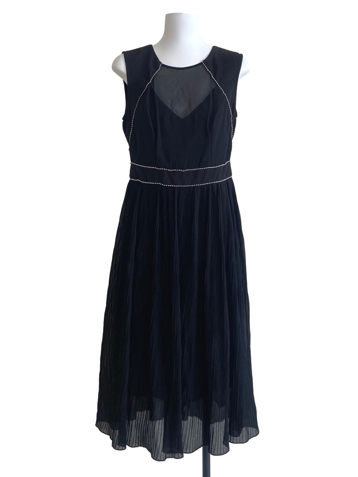 Black Sleeveless Accordion A-Line Dress